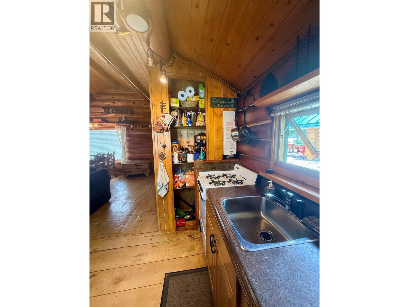 Cabin 4 Hatheume Lake Road, Peachland, British Columbia  V1V 1V1 - Photo 17 - 10392217