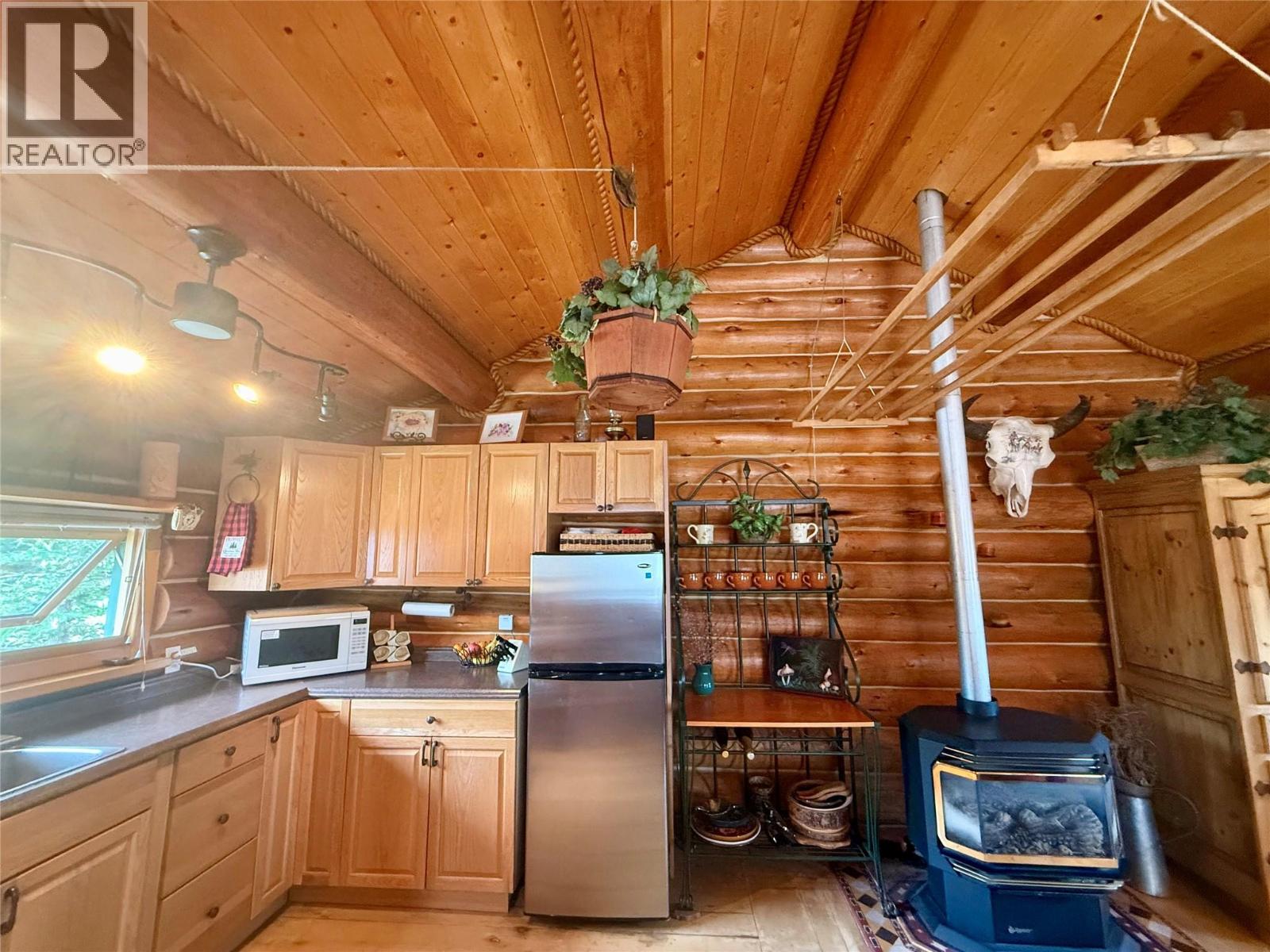 Cabin 4 Hatheume Lake Road, Peachland, British Columbia  V1V 1V1 - Photo 18 - 10392217