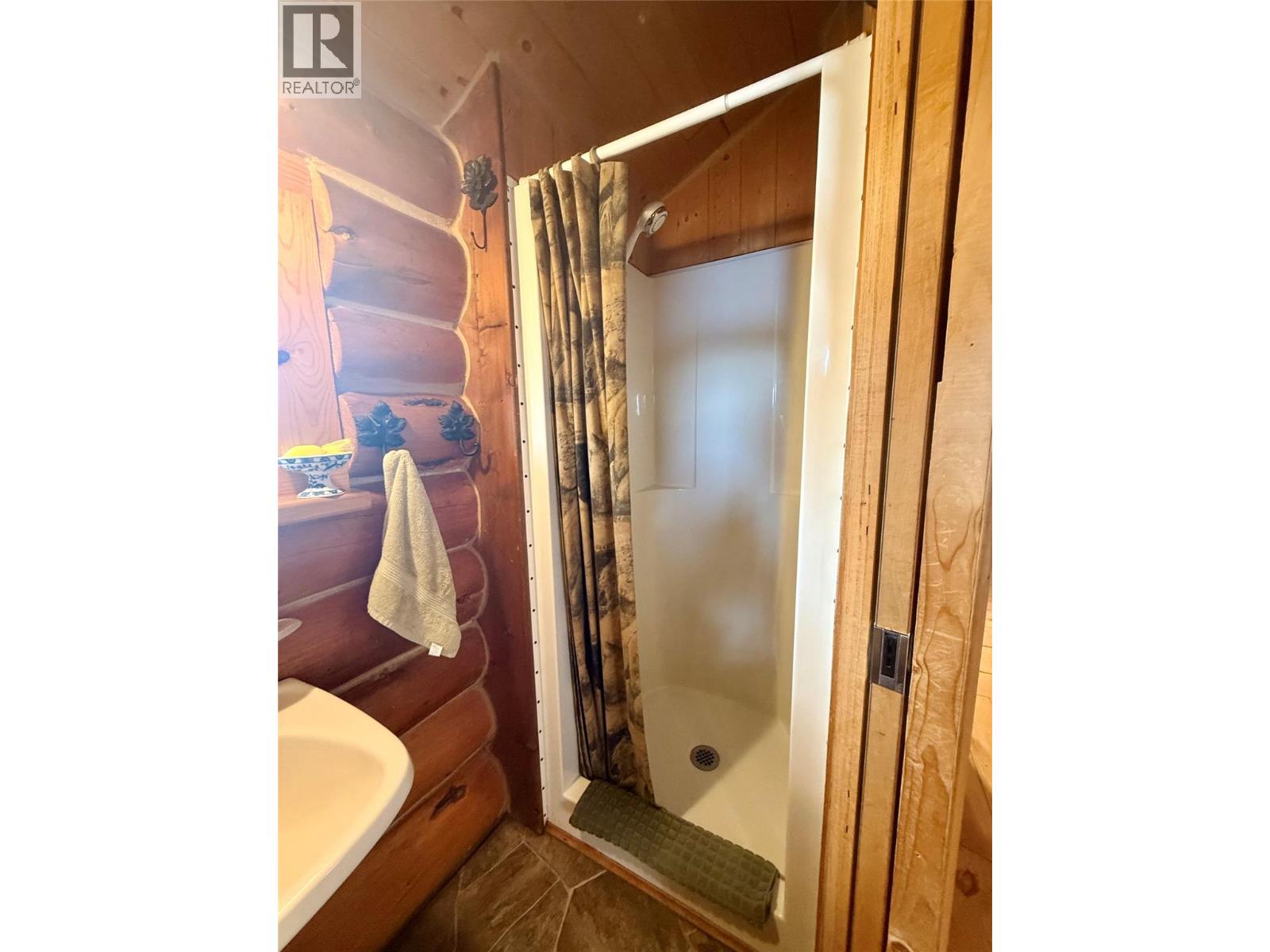 Cabin 4 Hatheume Lake Road, Peachland, British Columbia  V1V 1V1 - Photo 20 - 10392217