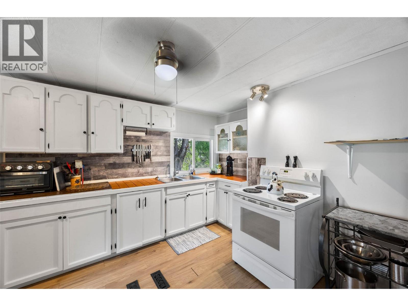 1175 Rose Hill Road Unit# 80, Kamloops, British Columbia  V2E 1G9 - Photo 8 - 10394420