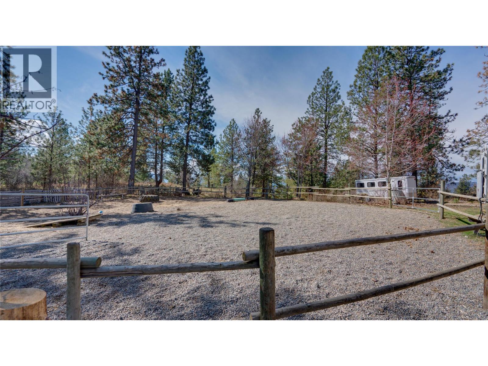 5775 Deadpine Drive, Kelowna, British Columbia  V1P 1A3 - Photo 12 - 10394427