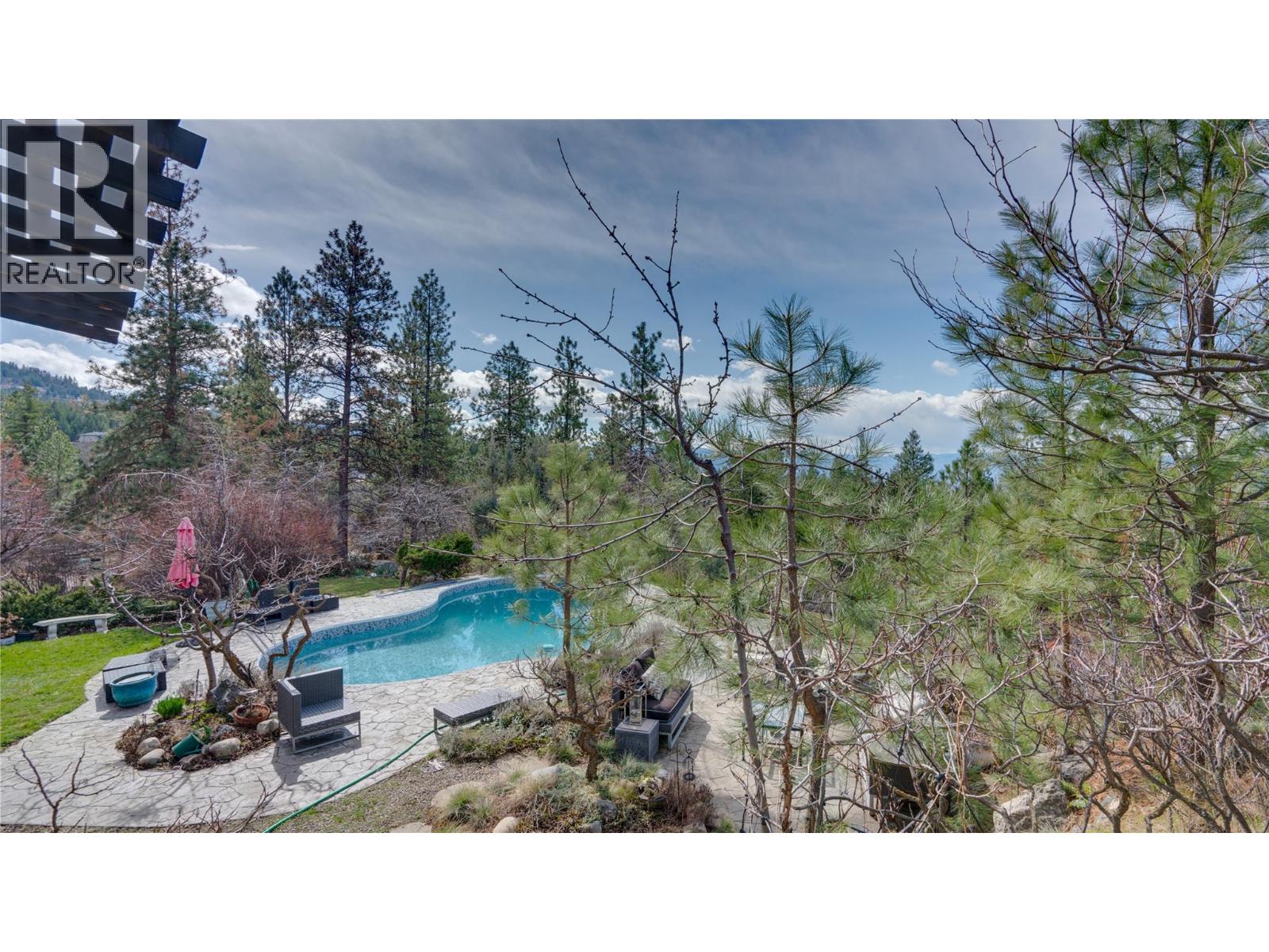 5775 Deadpine Drive, Kelowna, British Columbia  V1P 1A3 - Photo 3 - 10394427