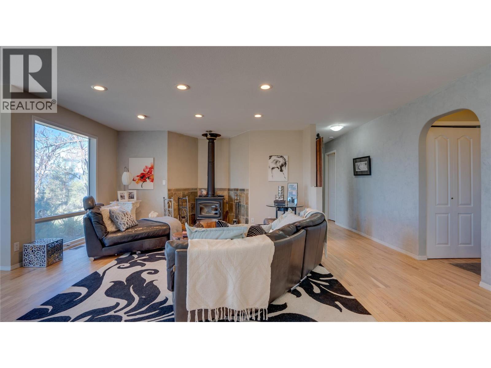 5775 Deadpine Drive, Kelowna, British Columbia  V1P 1A3 - Photo 40 - 10394427