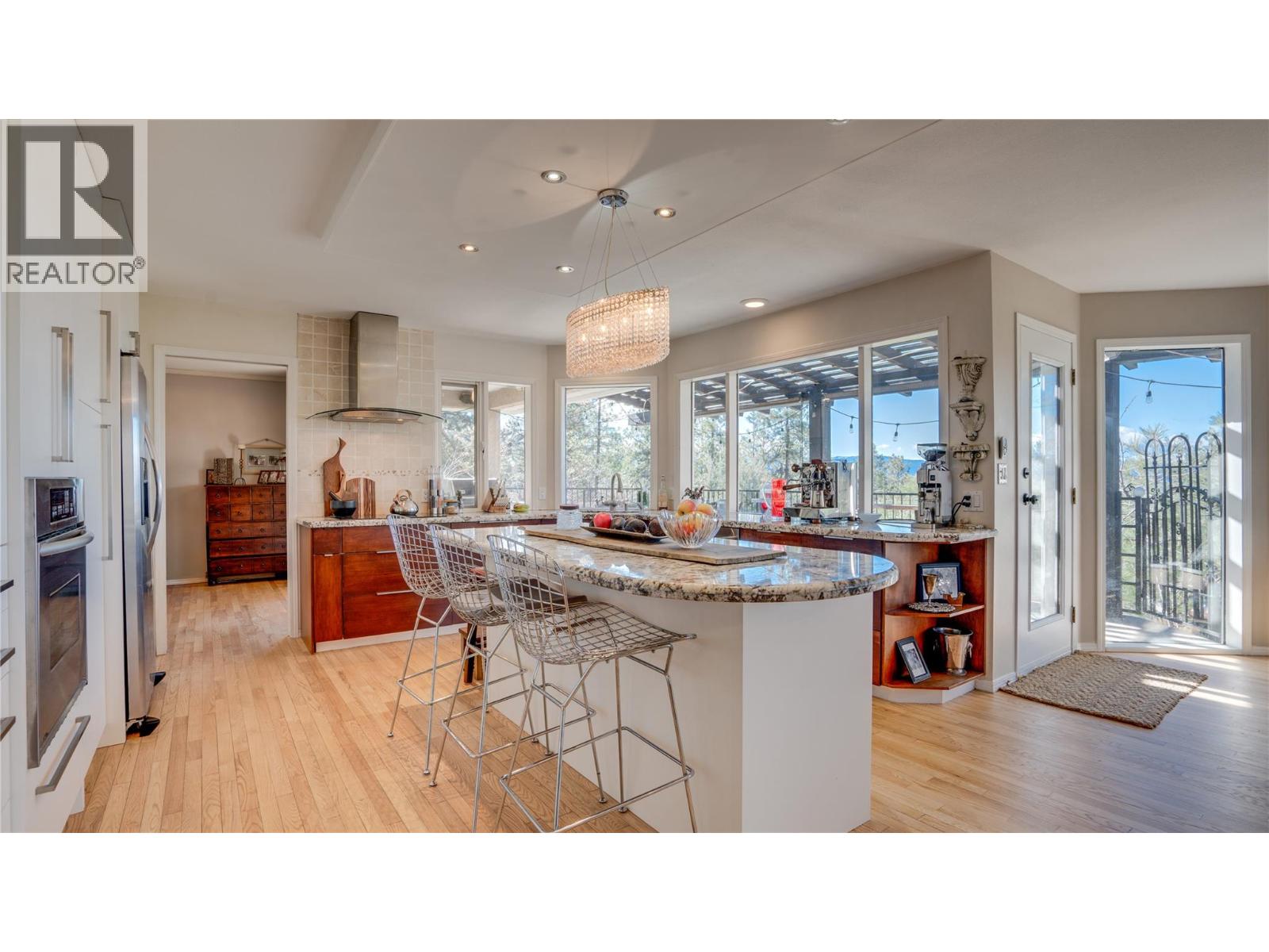 5775 Deadpine Drive, Kelowna, British Columbia  V1P 1A3 - Photo 48 - 10394427