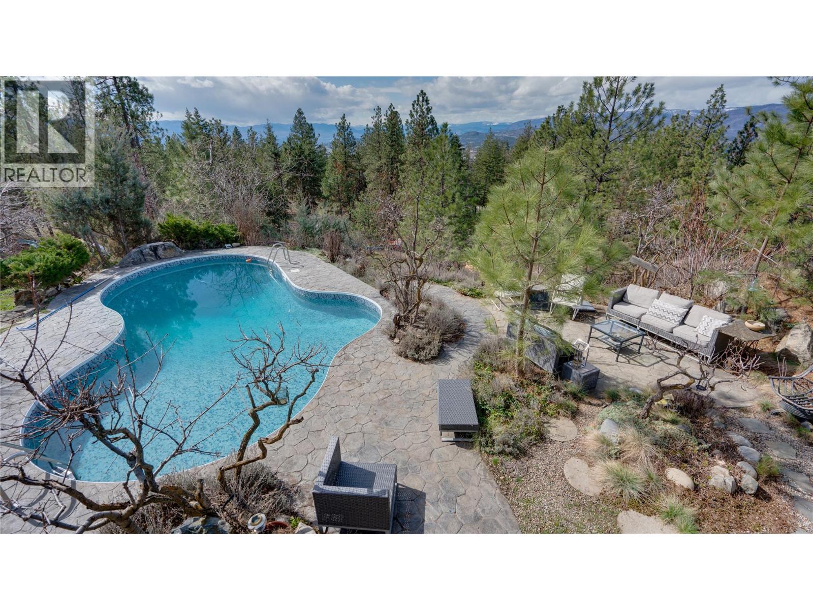 5775 Deadpine Drive, Kelowna, British Columbia  V1P 1A3 - Photo 5 - 10394427