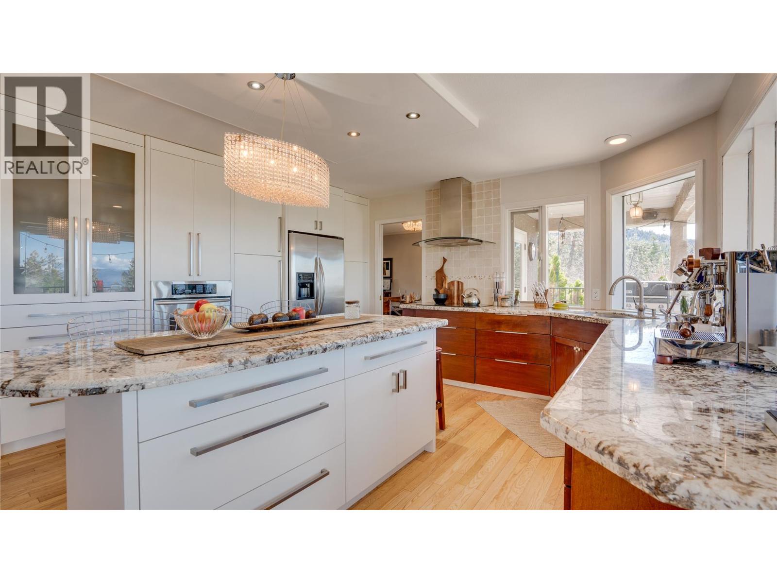 5775 Deadpine Drive, Kelowna, British Columbia  V1P 1A3 - Photo 19 - 10394353
