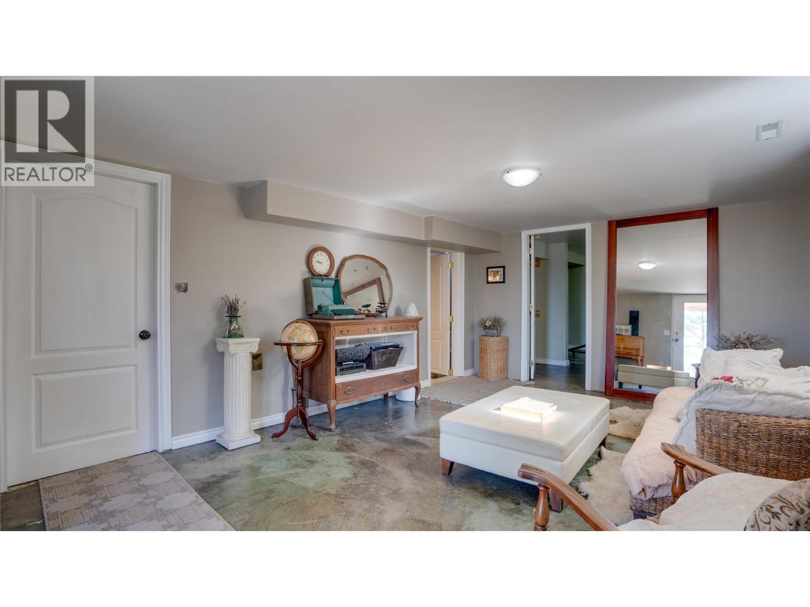 5775 Deadpine Drive, Kelowna, British Columbia  V1P 1A3 - Photo 52 - 10394353
