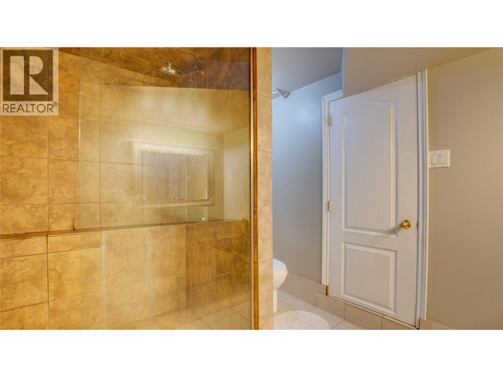 5775 Deadpine Drive, Kelowna, British Columbia  V1P 1A3 - Photo 55 - 10394353