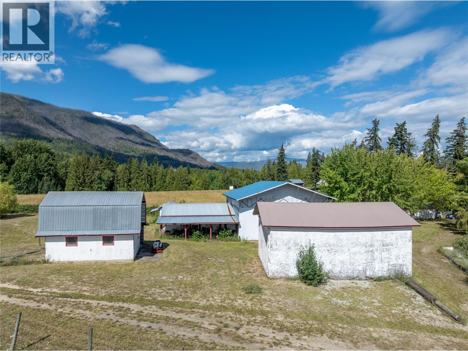1102 Trans Canada Highway, Sorrento, British Columbia  V0E 2W0 - Photo 68 - 10394160