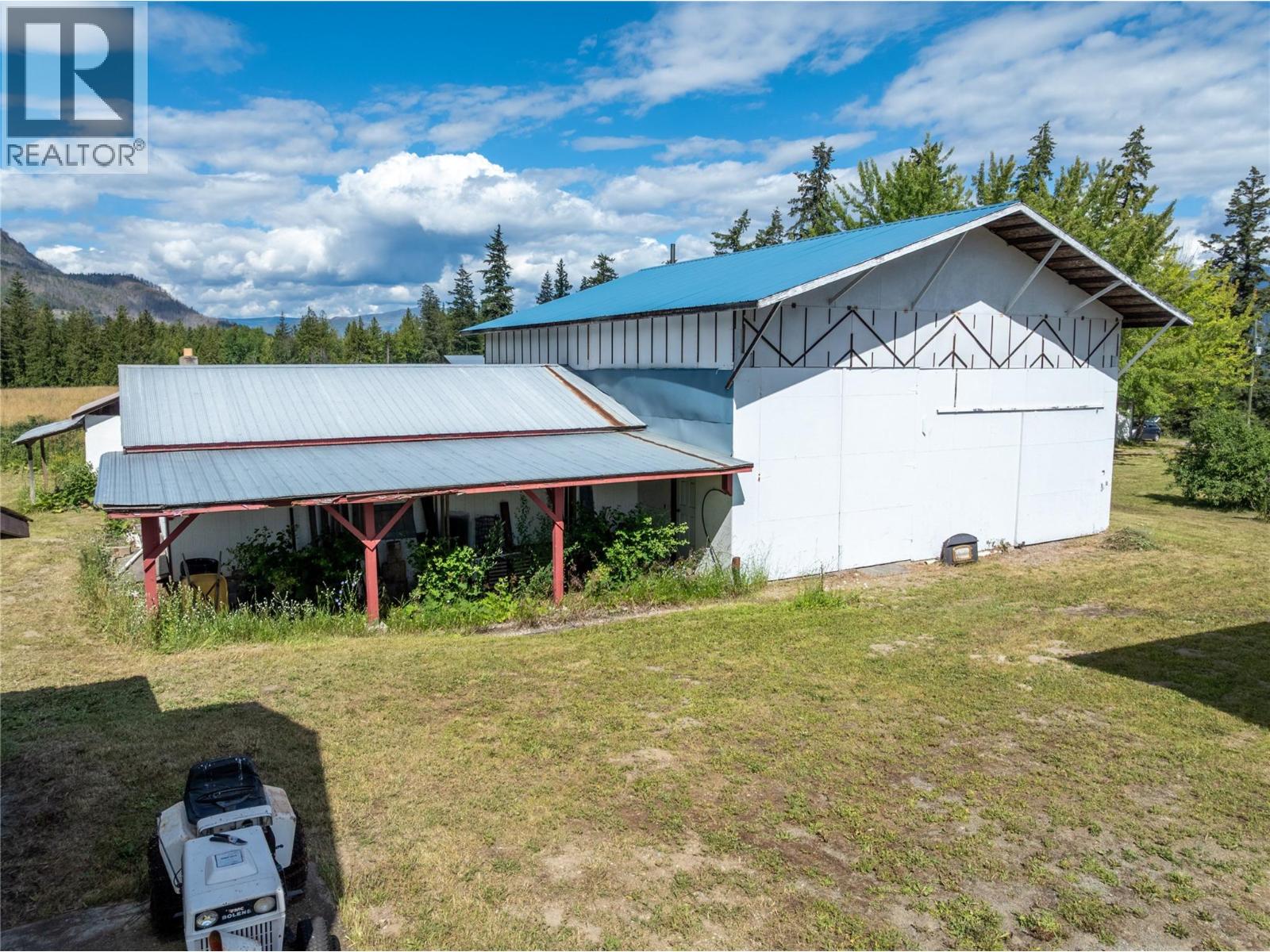 1102 Trans Canada Highway, Sorrento, British Columbia  V0E 2W0 - Photo 21 - 10393810
