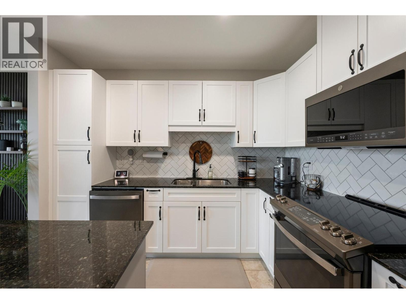 3301 Skaha Lake Road Unit# 608, Penticton, British Columbia  V2A 6G6 - Photo 14 - 10393632