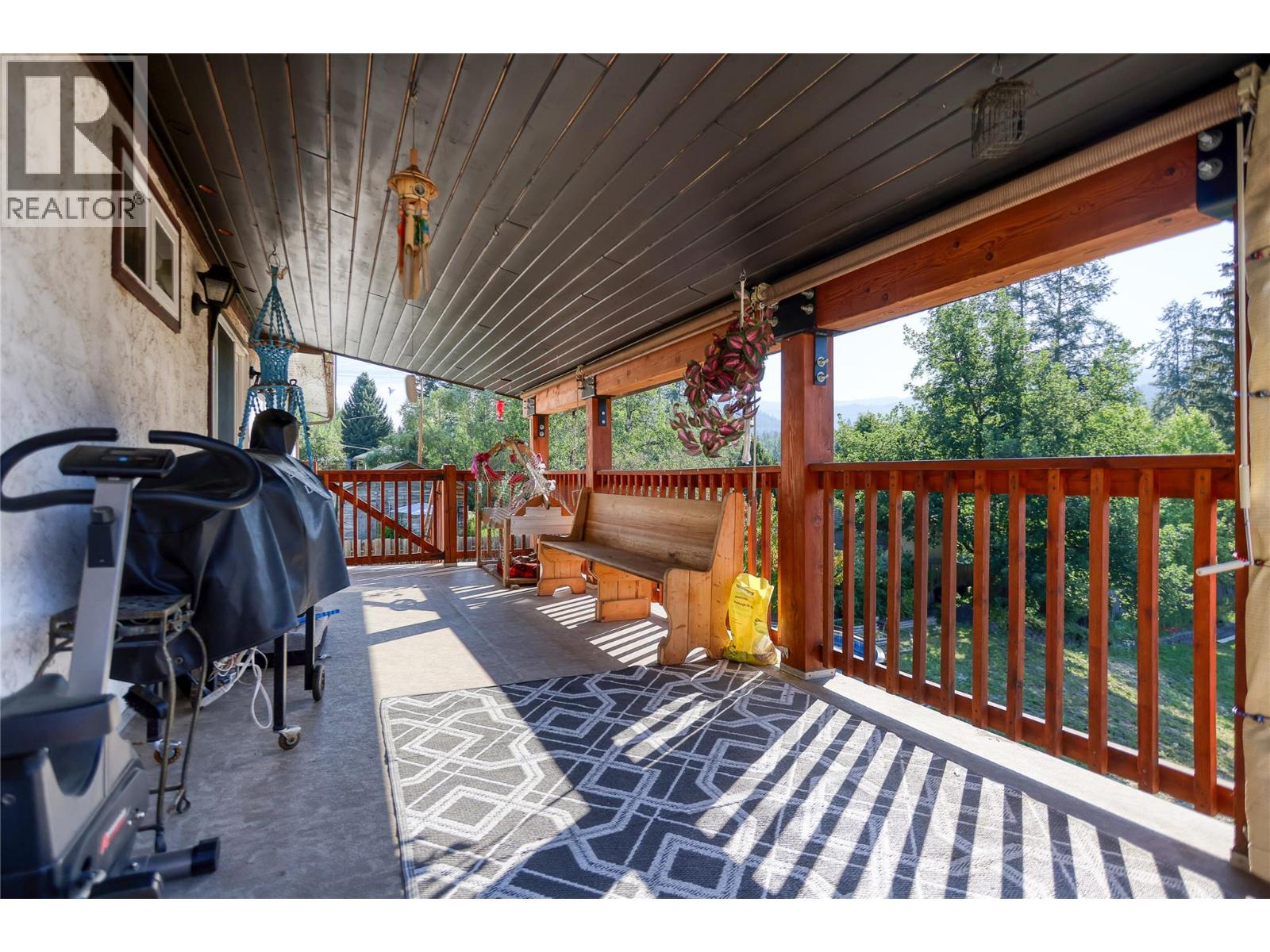 1520 3b Highway, Fruitvale, British Columbia  V0G 1L1 - Photo 10 - 10394022