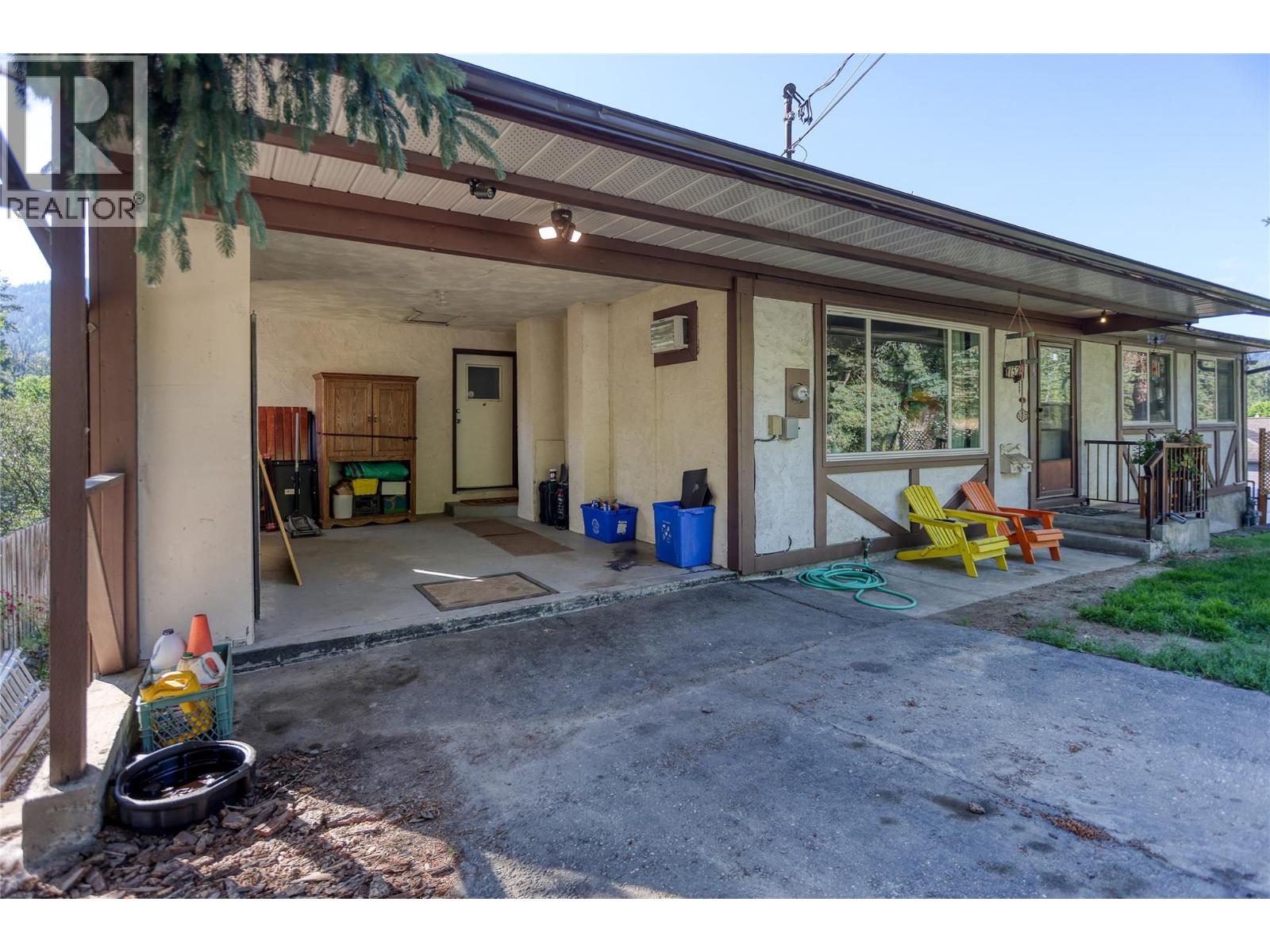 1520 3b Highway, Fruitvale, British Columbia  V0G 1L1 - Photo 48 - 10394022