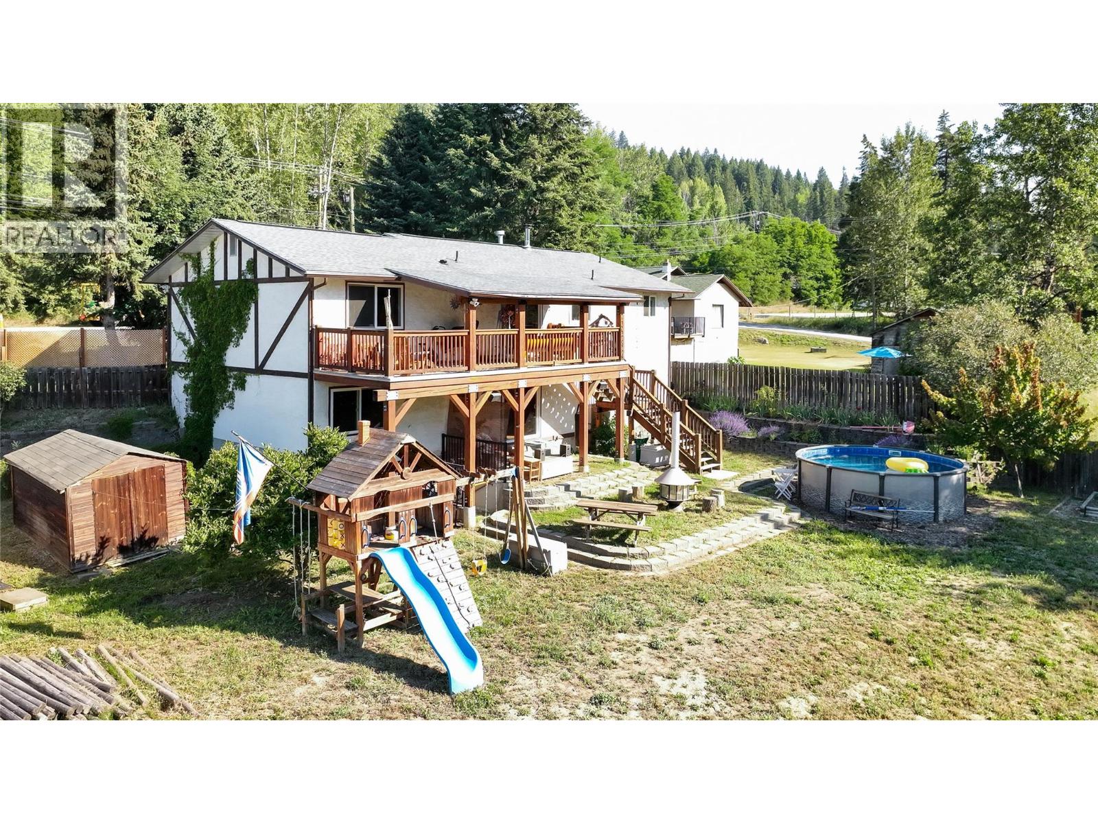 1520 3b Highway, Fruitvale, British Columbia  V0G 1L1 - Photo 5 - 10394022