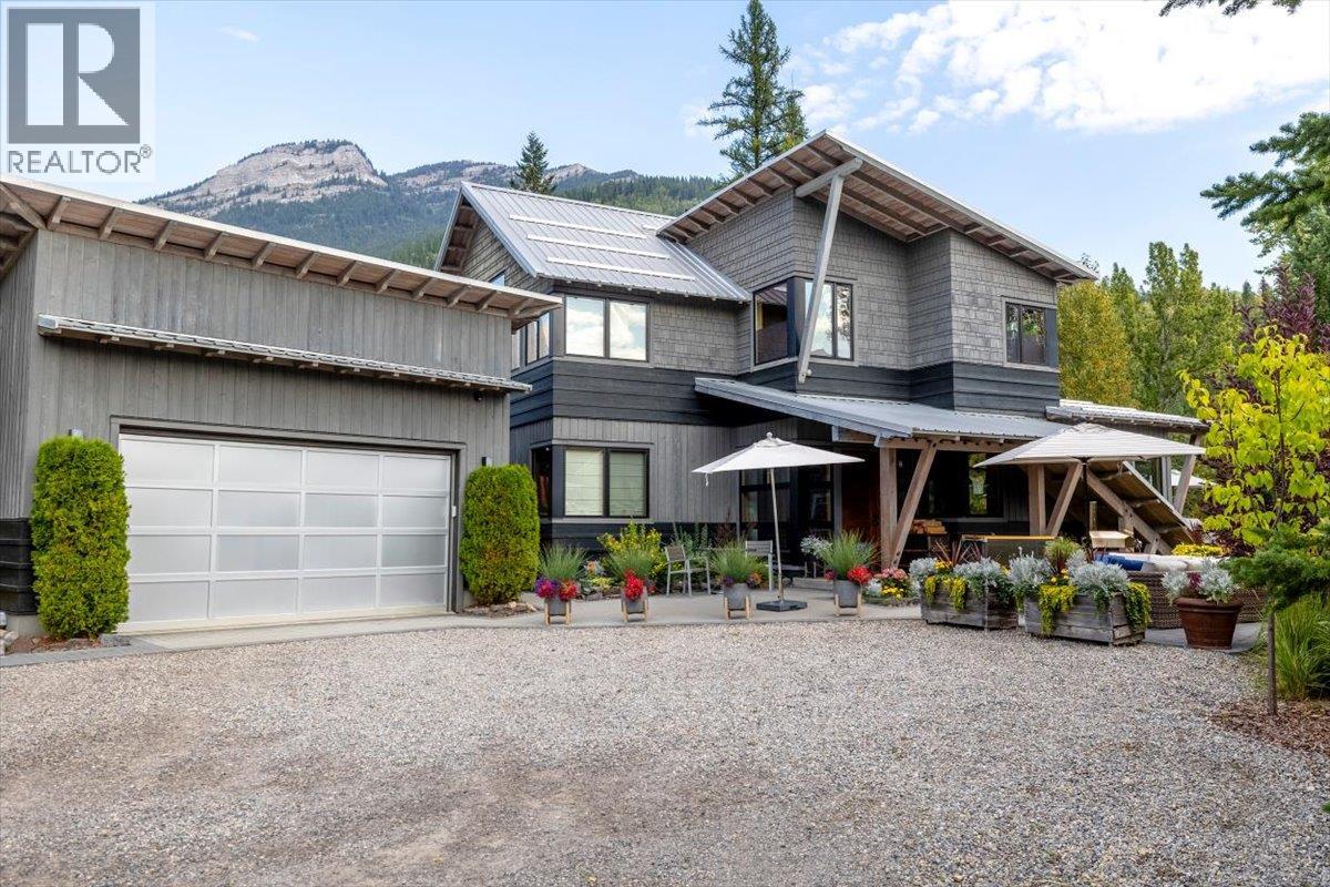 470 Canyon Trail, Fernie, British Columbia  V0B 1M5 - Photo 5 - 10394373