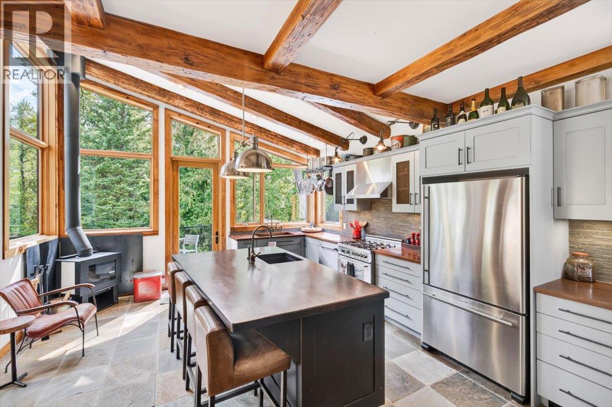 470 Canyon Trail, Fernie, British Columbia  V0B 1M5 - Photo 9 - 10394373