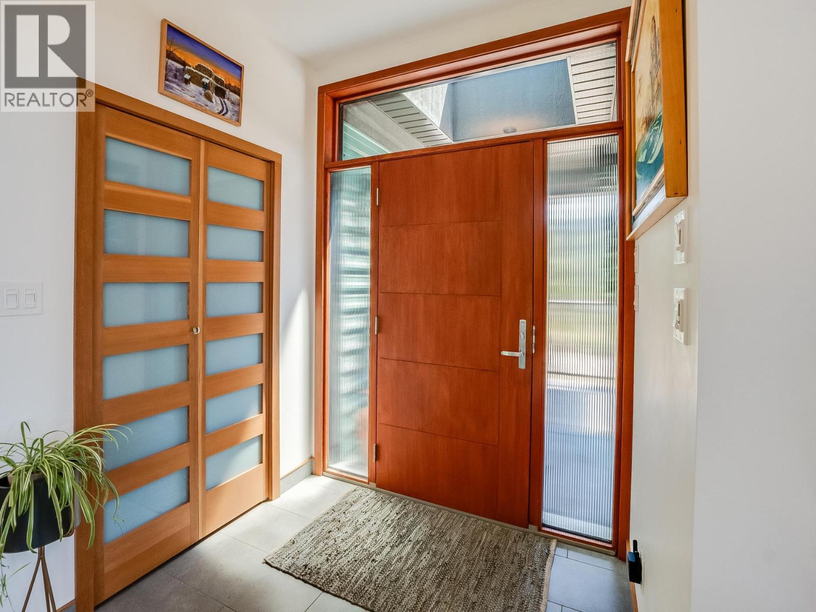 160 10th Avenue, Montrose, British Columbia  V0G 1P0 - Photo 11 - 10394364