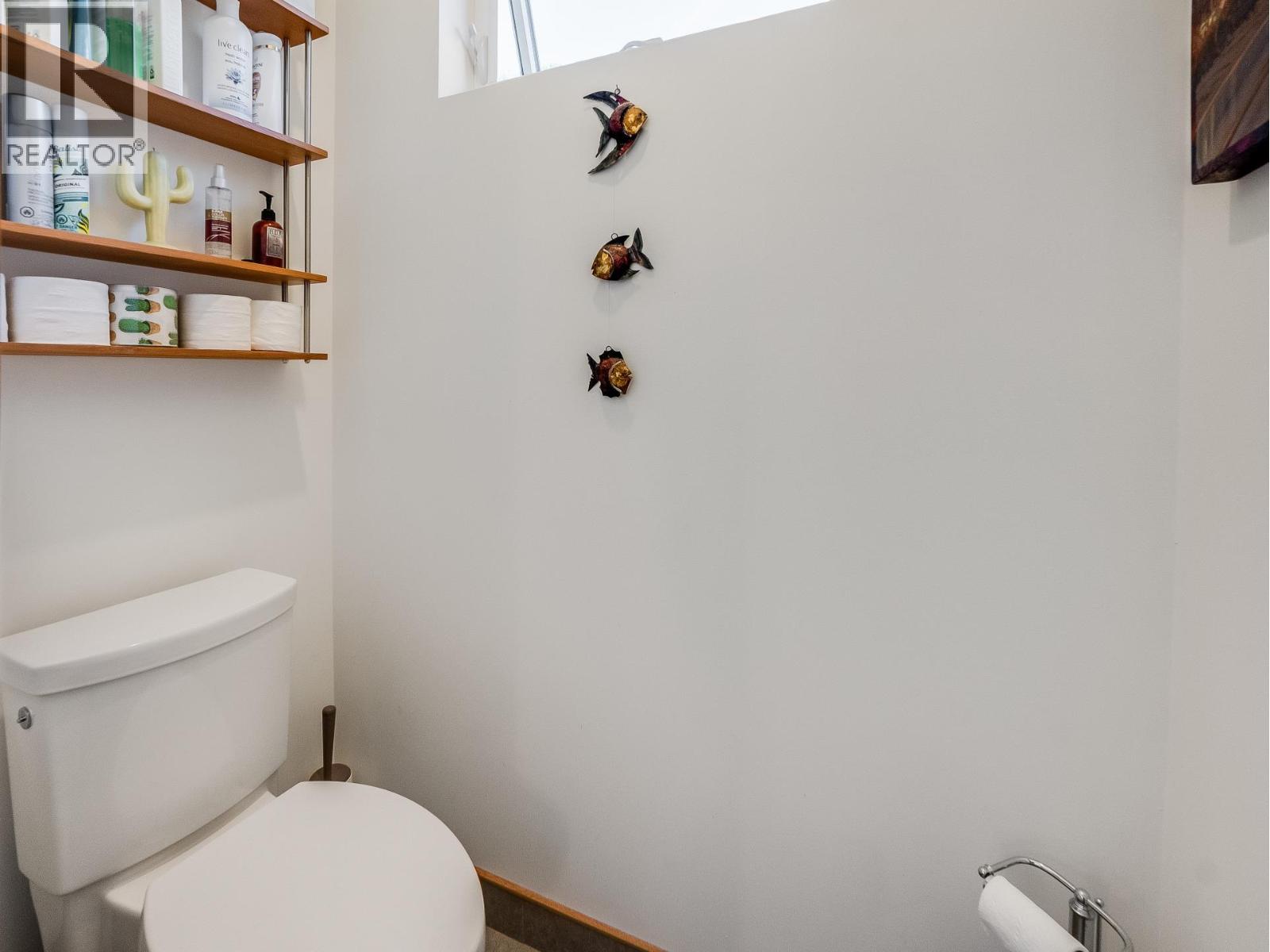 160 10th Avenue, Montrose, British Columbia  V0G 1P0 - Photo 47 - 10394364