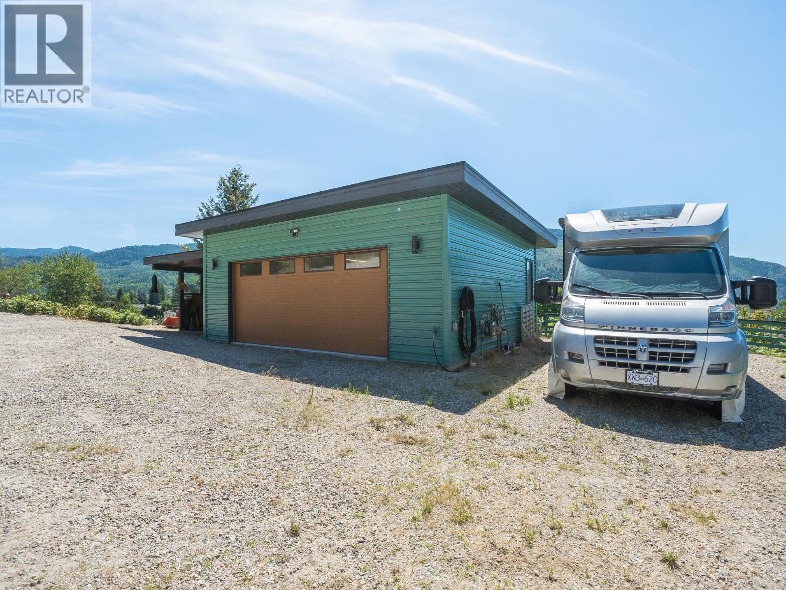 160 10th Avenue, Montrose, British Columbia  V0G 1P0 - Photo 74 - 10394364