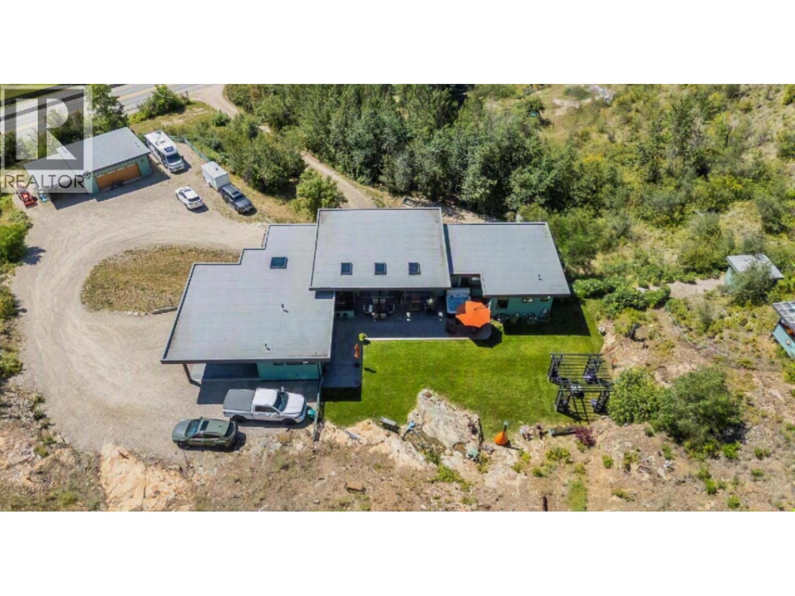160 10th Avenue, Montrose, British Columbia  V0G 1P0 - Photo 85 - 10394364