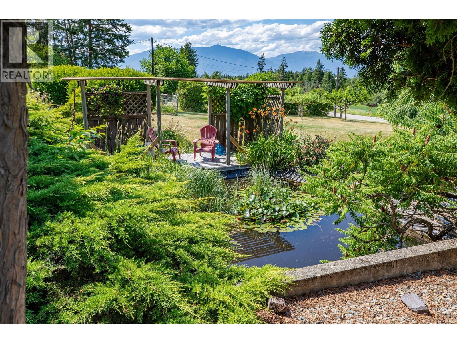 2471 38th Street, Creston, British Columbia  V0B 1G2 - Photo 10 - 10394028