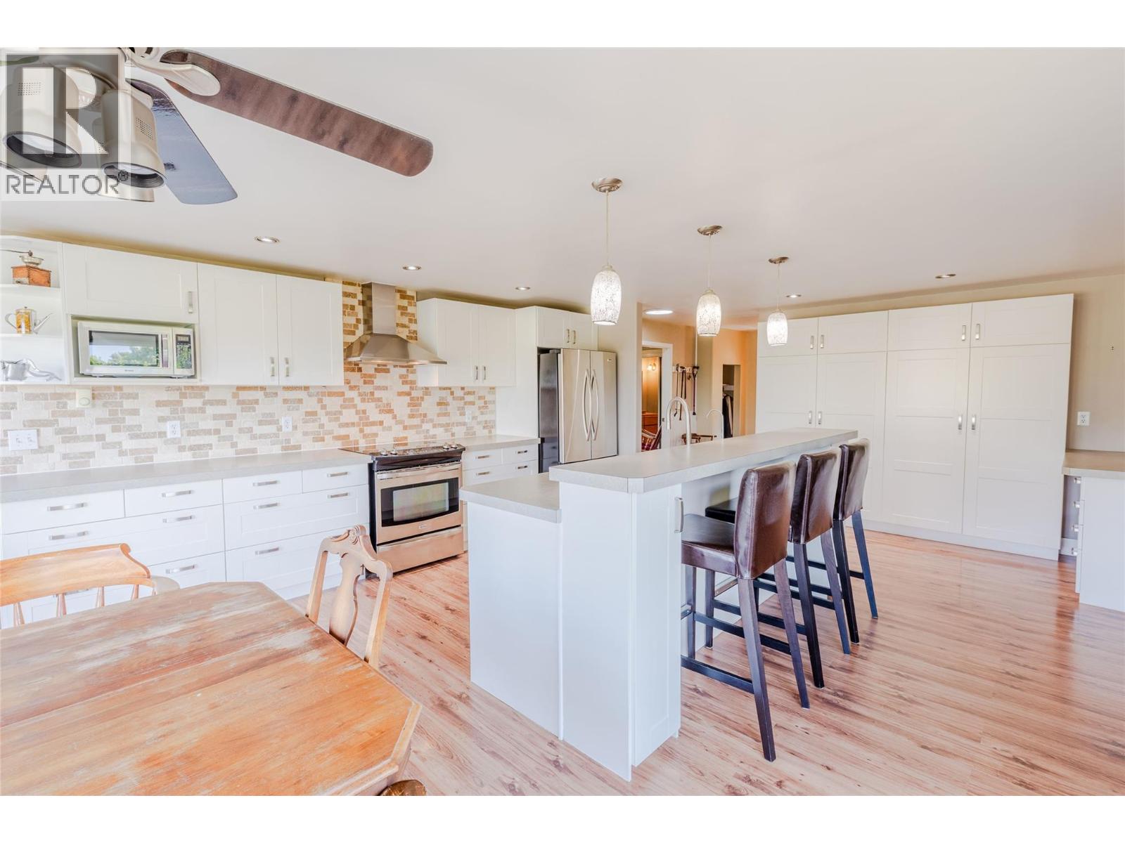 2471 38th Street, Creston, British Columbia  V0B 1G2 - Photo 12 - 10394028