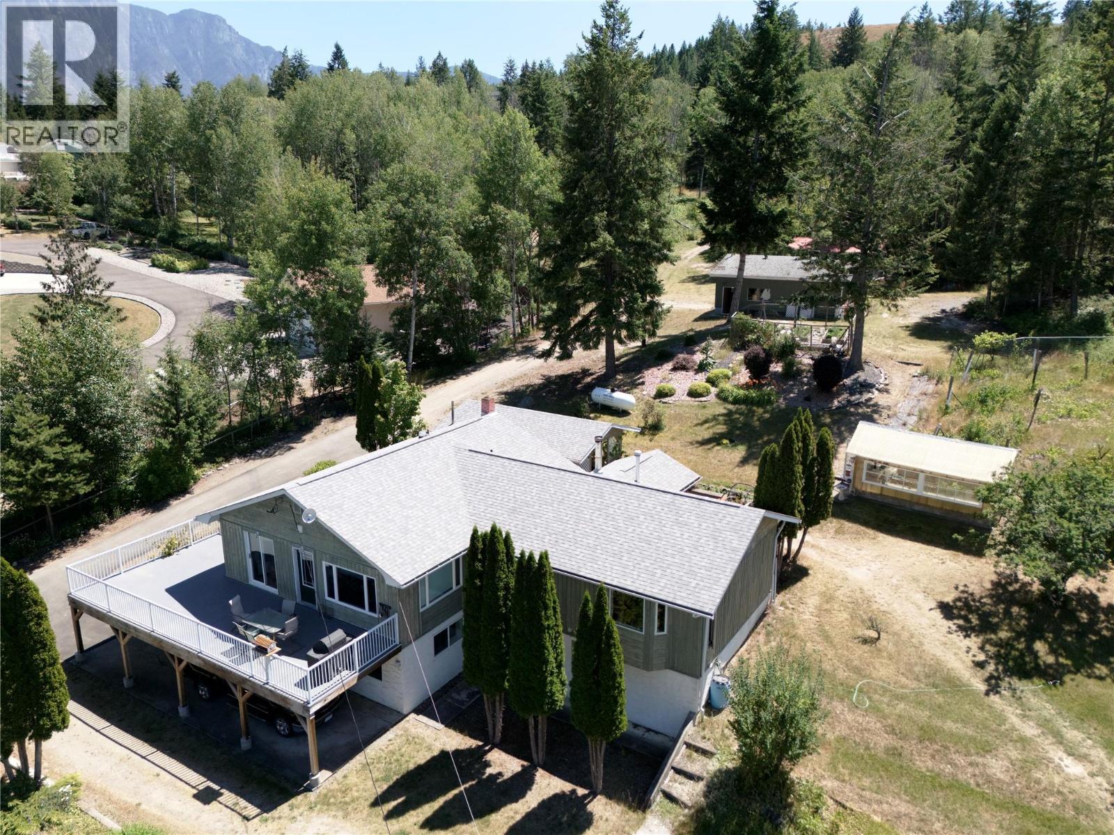 2471 38th Street, Creston, British Columbia  V0B 1G2 - Photo 35 - 10394028