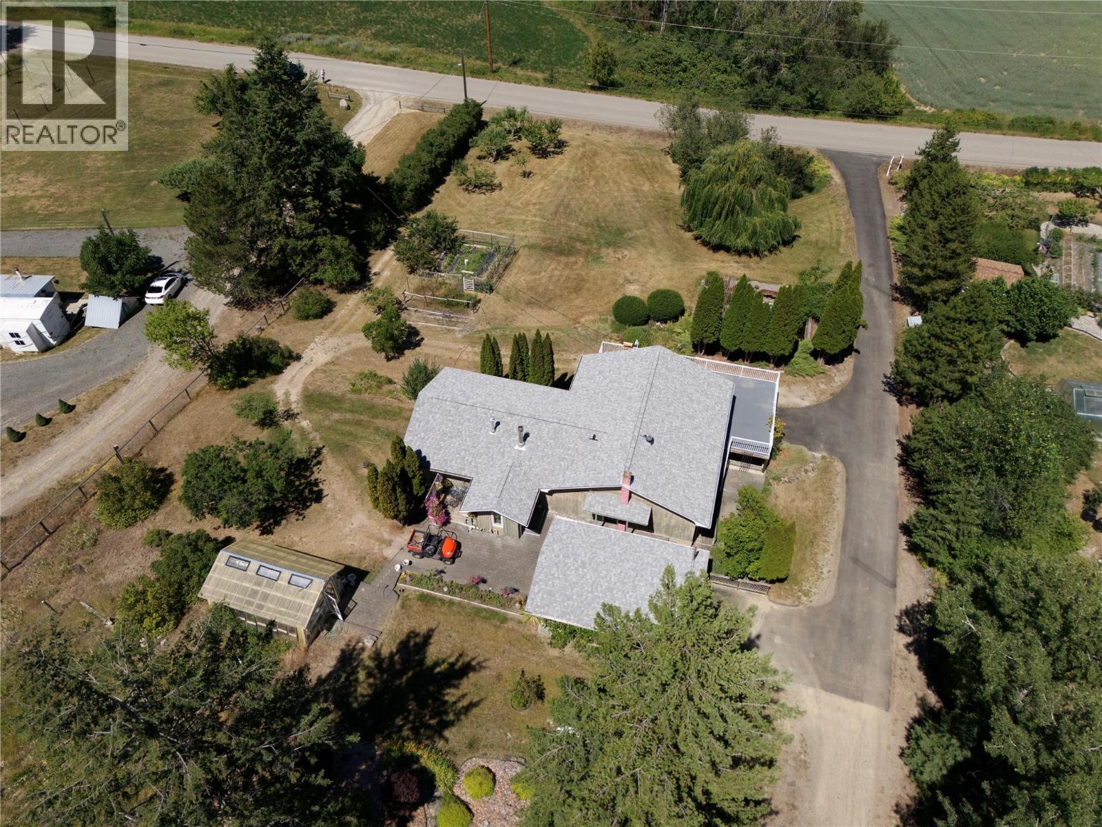 2471 38th Street, Creston, British Columbia  V0B 1G2 - Photo 36 - 10394028
