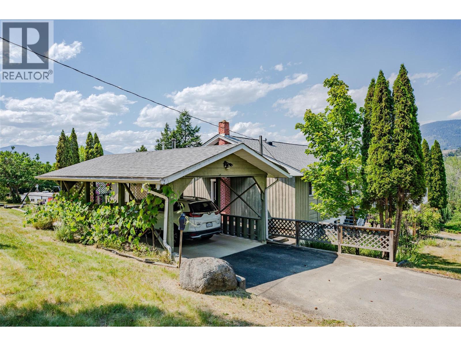2471 38th Street, Creston, British Columbia  V0B 1G2 - Photo 4 - 10394028