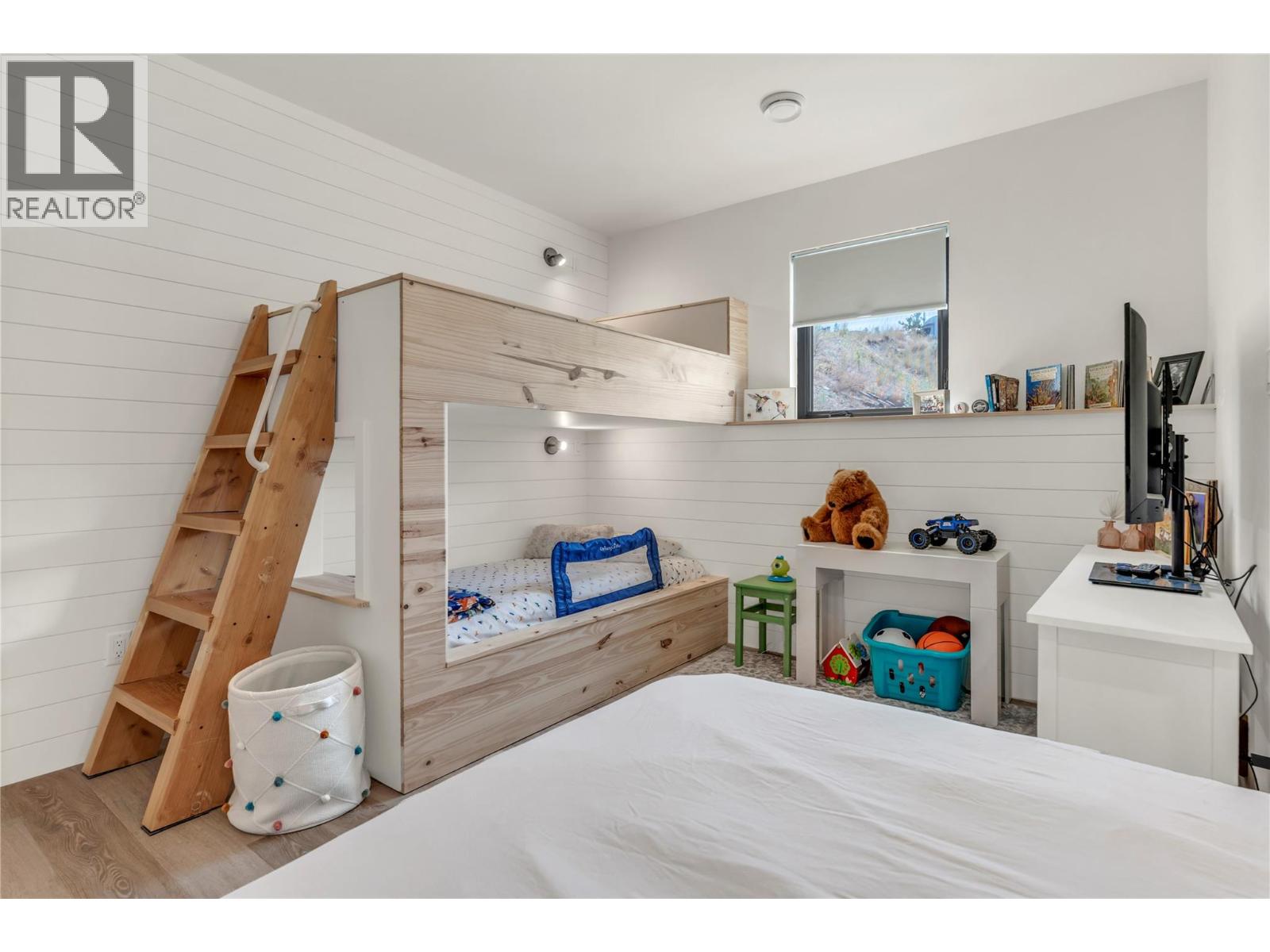 2775 Hawthorn Drive, Penticton, British Columbia  V2A 0C2 - Photo 32 - 10394489