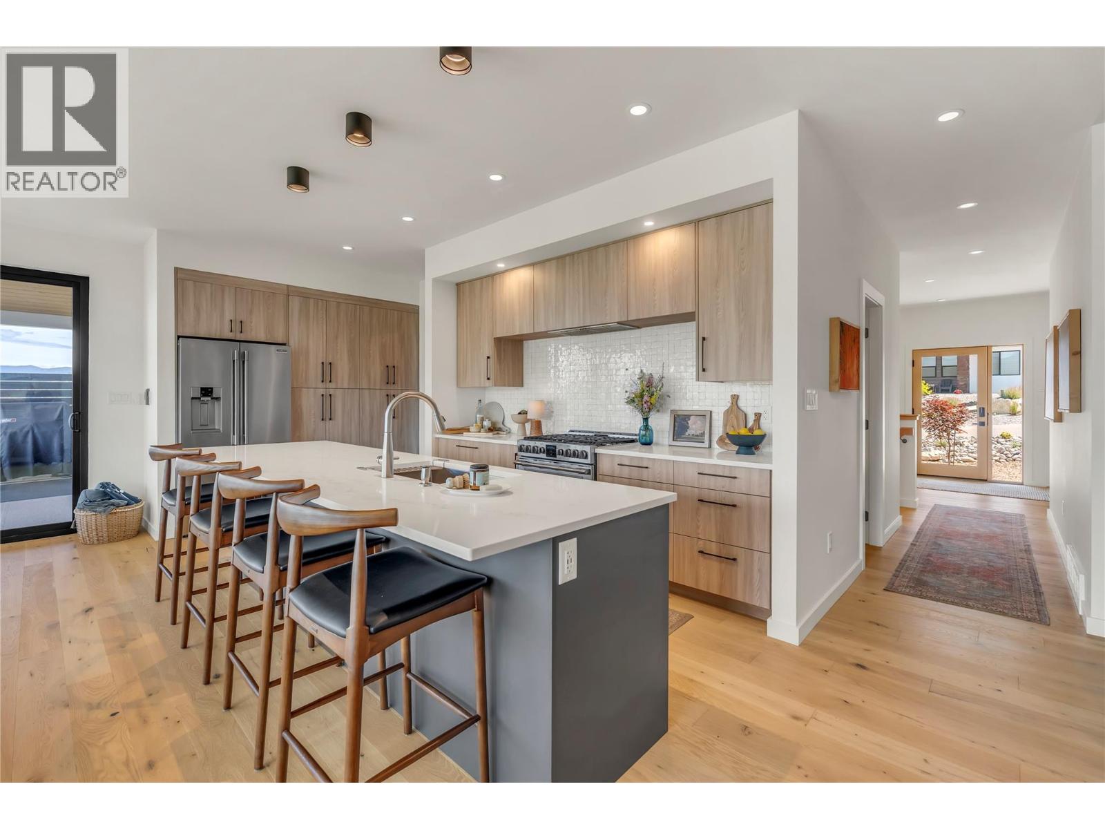 2775 Hawthorn Drive, Penticton, British Columbia  V2A 0C2 - Photo 4 - 10394489