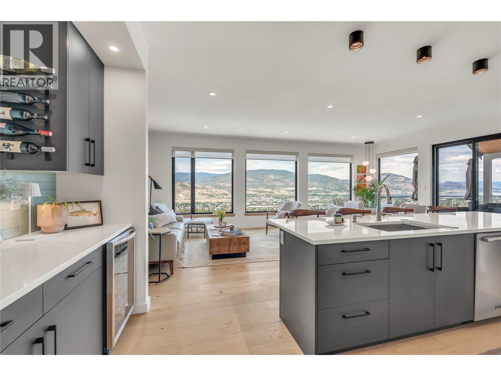 2775 Hawthorn Drive, Penticton, British Columbia  V2A 0C2 - Photo 40 - 10394489
