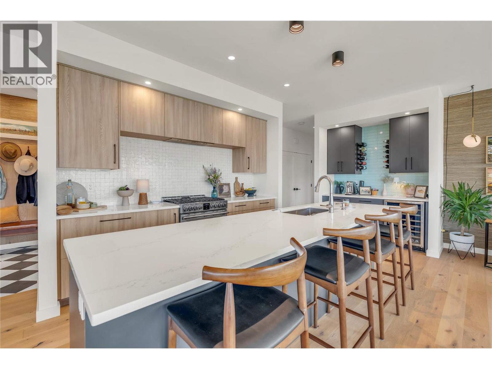 2775 Hawthorn Drive, Penticton, British Columbia  V2A 0C2 - Photo 44 - 10394489