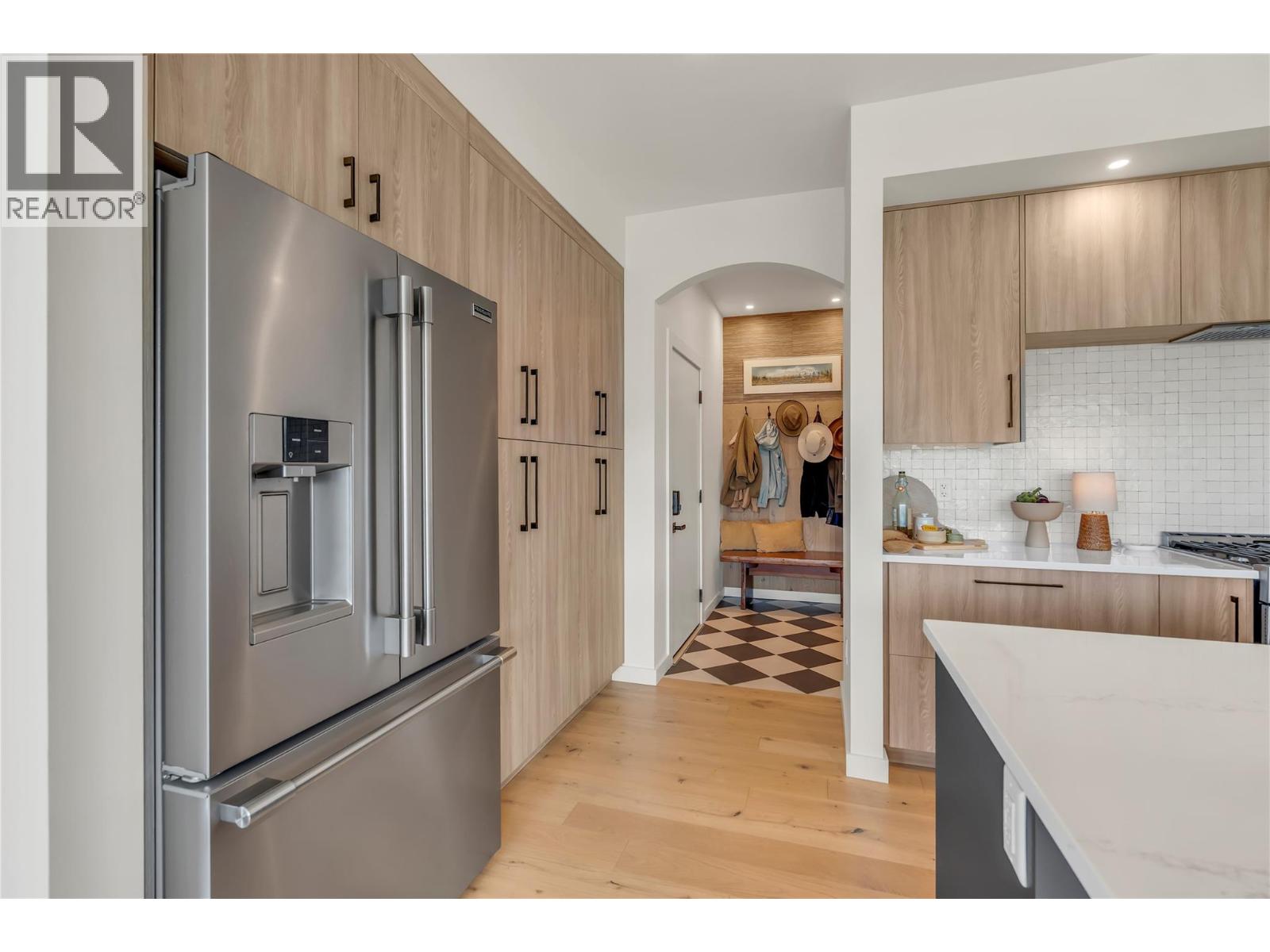 2775 Hawthorn Drive, Penticton, British Columbia  V2A 0C2 - Photo 7 - 10394489