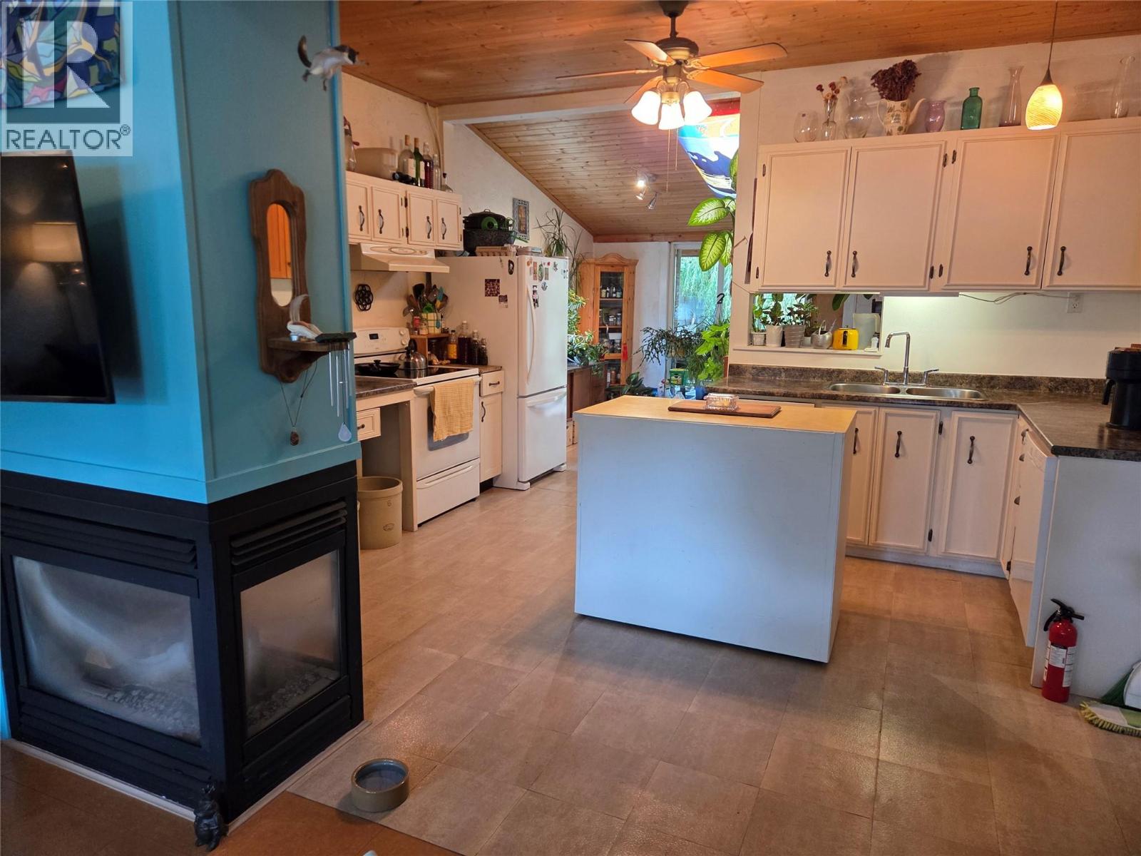 2151 Main Street, Cawston, British Columbia  V0X 1C1 - Photo 13 - 10394555