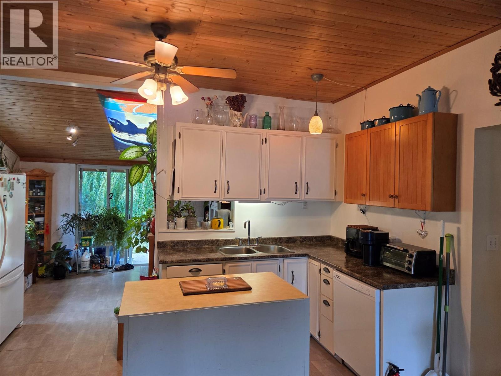 2151 Main Street, Cawston, British Columbia  V0X 1C1 - Photo 15 - 10394555