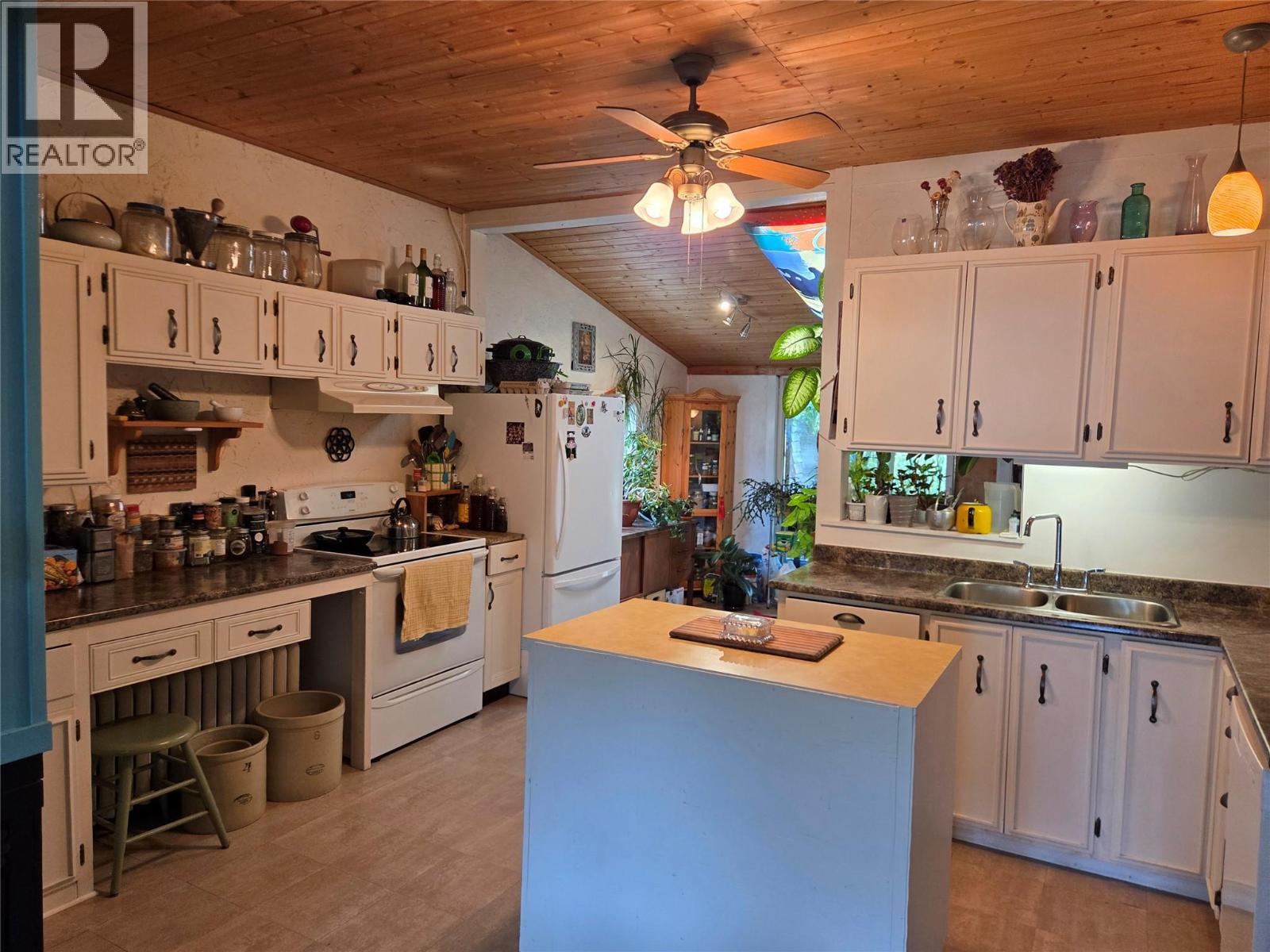 2151 Main Street, Cawston, British Columbia  V0X 1C1 - Photo 16 - 10394555