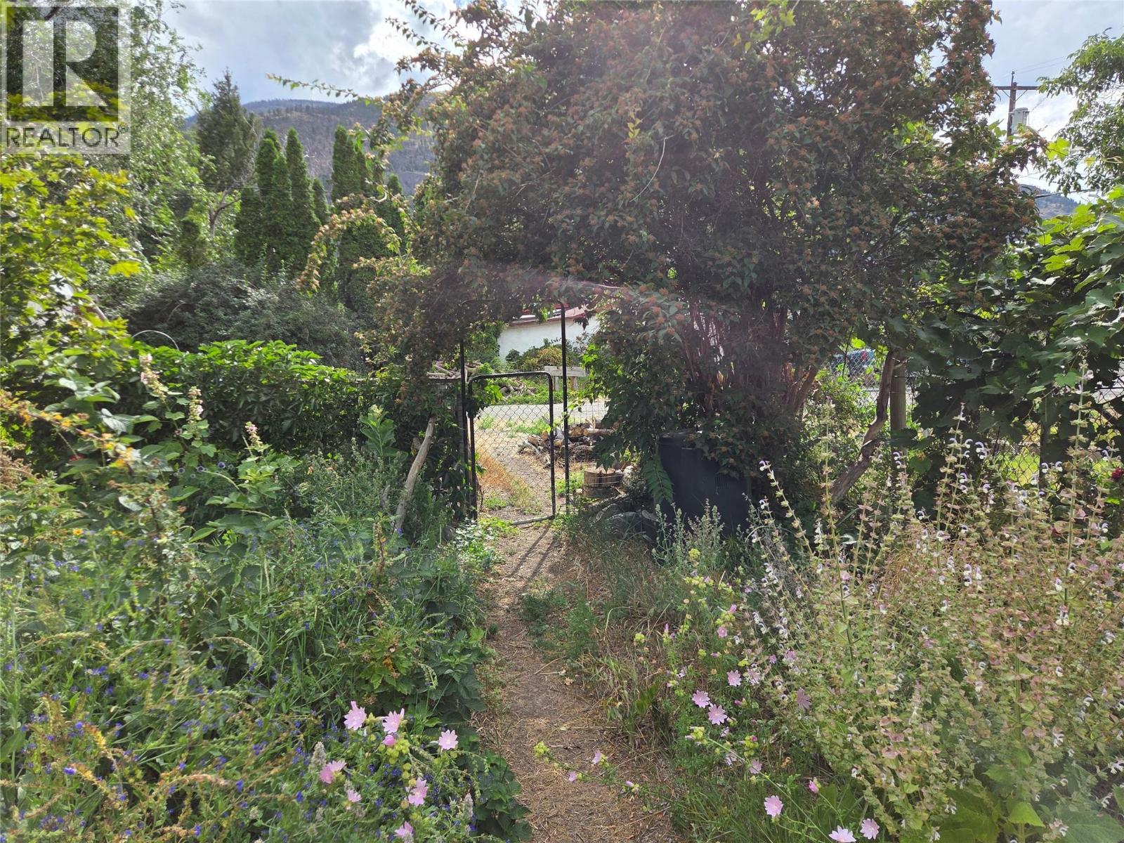 2151 Main Street, Cawston, British Columbia  V0X 1C1 - Photo 21 - 10394555