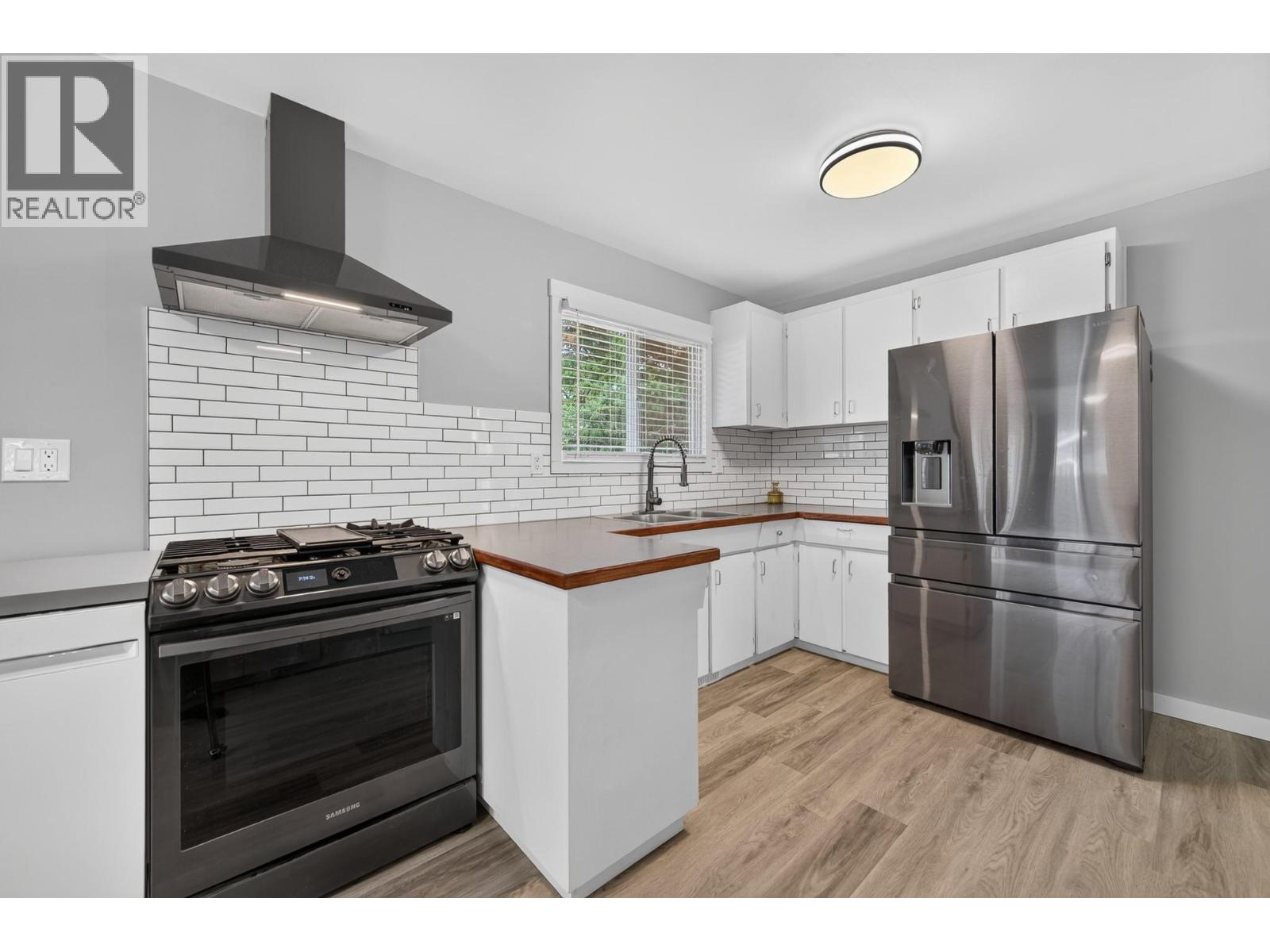 816 Bebek Road, Kamloops, British Columbia  V2B 6P1 - Photo 10 - 10394538