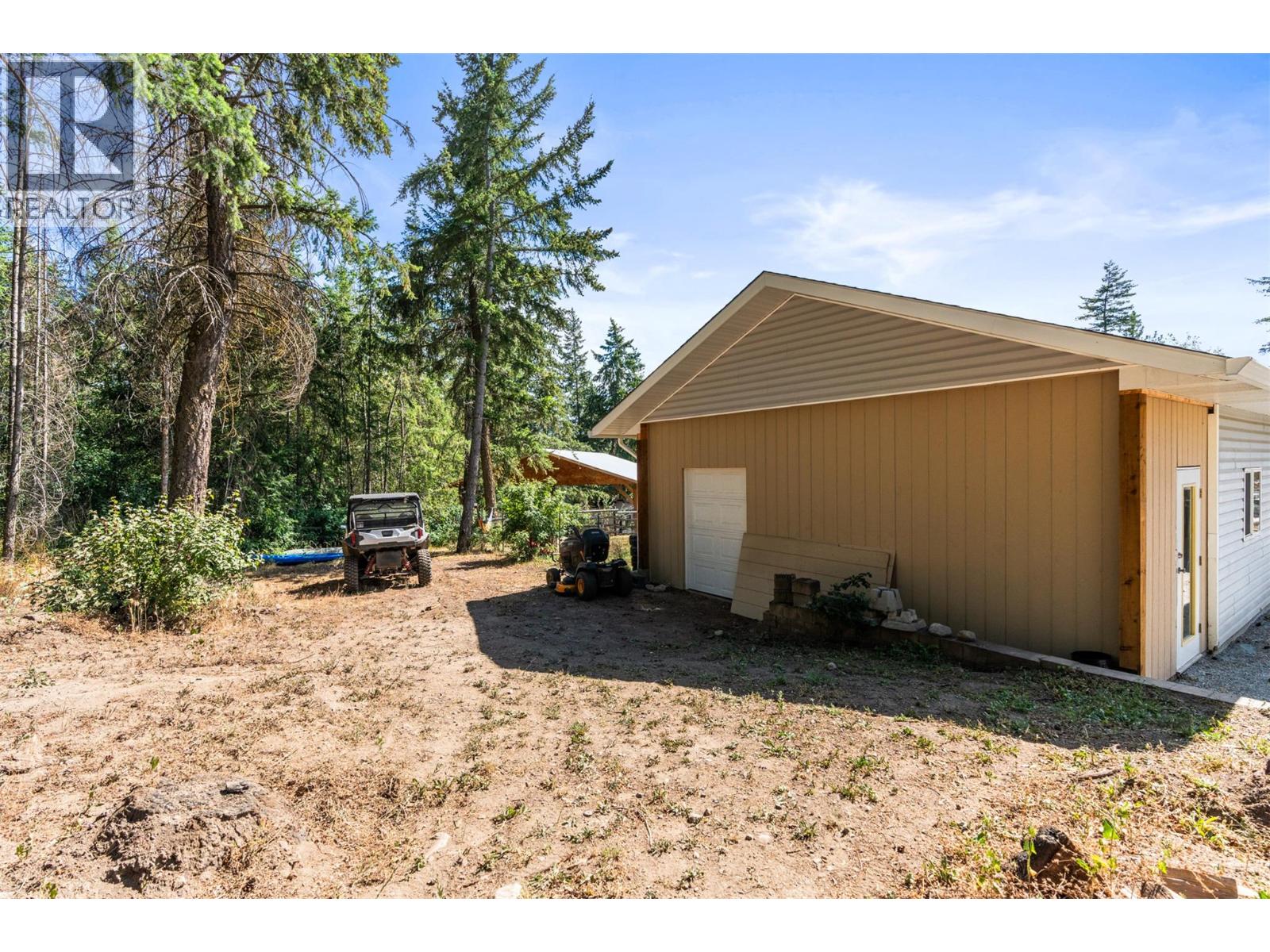 7645 Keddleston Road, Vernon, British Columbia  V1B 3N7 - Photo 10 - 10394462