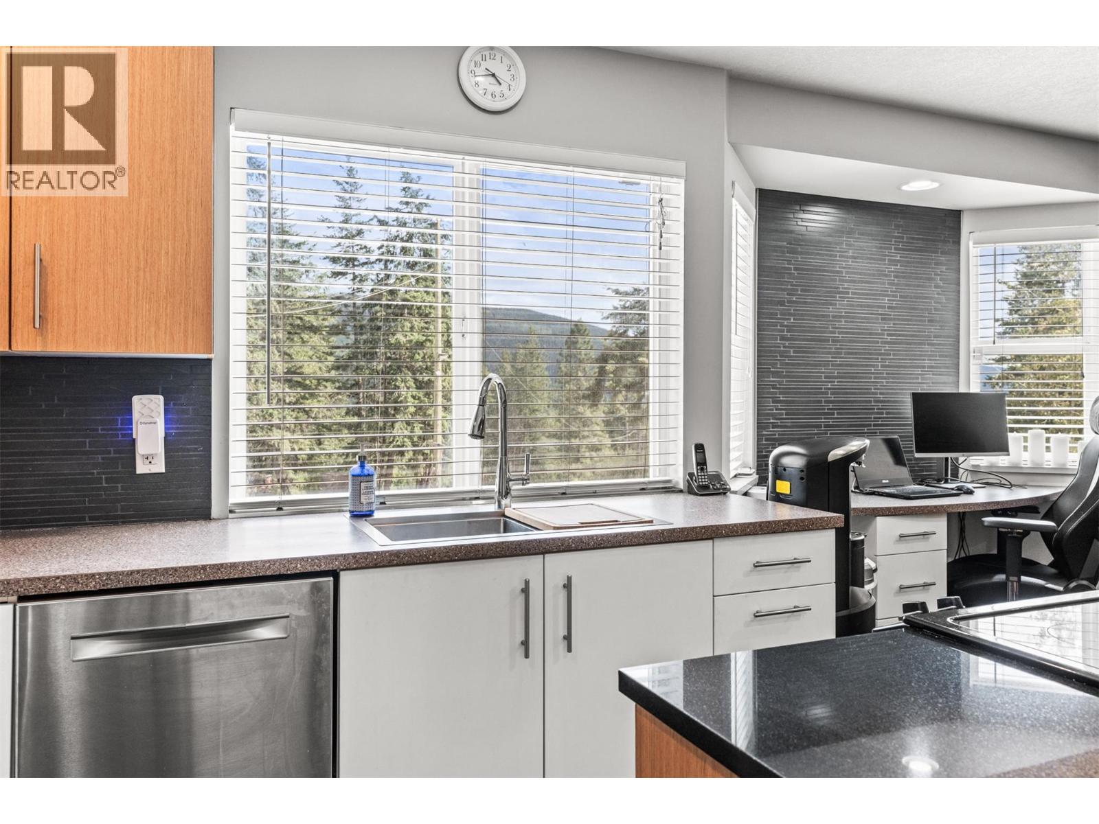 7645 Keddleston Road, Vernon, British Columbia  V1B 3N7 - Photo 26 - 10394462