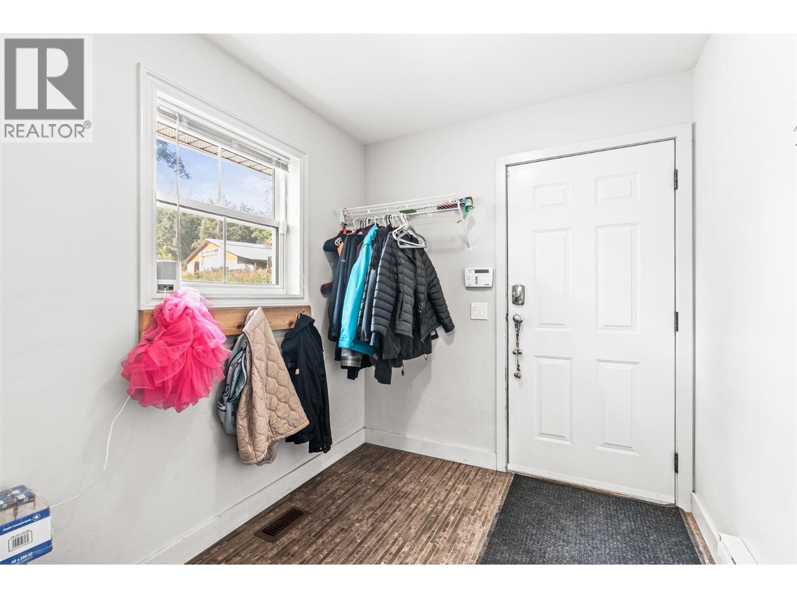 7645 Keddleston Road, Vernon, British Columbia  V1B 3N7 - Photo 29 - 10394462