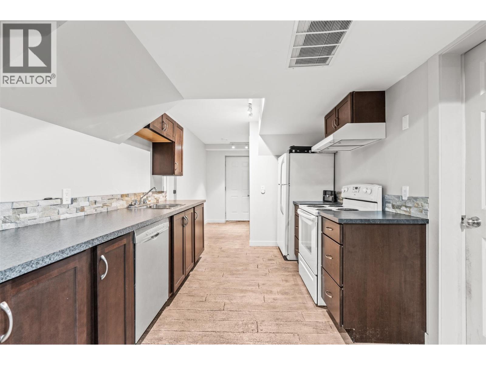 7645 Keddleston Road, Vernon, British Columbia  V1B 3N7 - Photo 39 - 10394462
