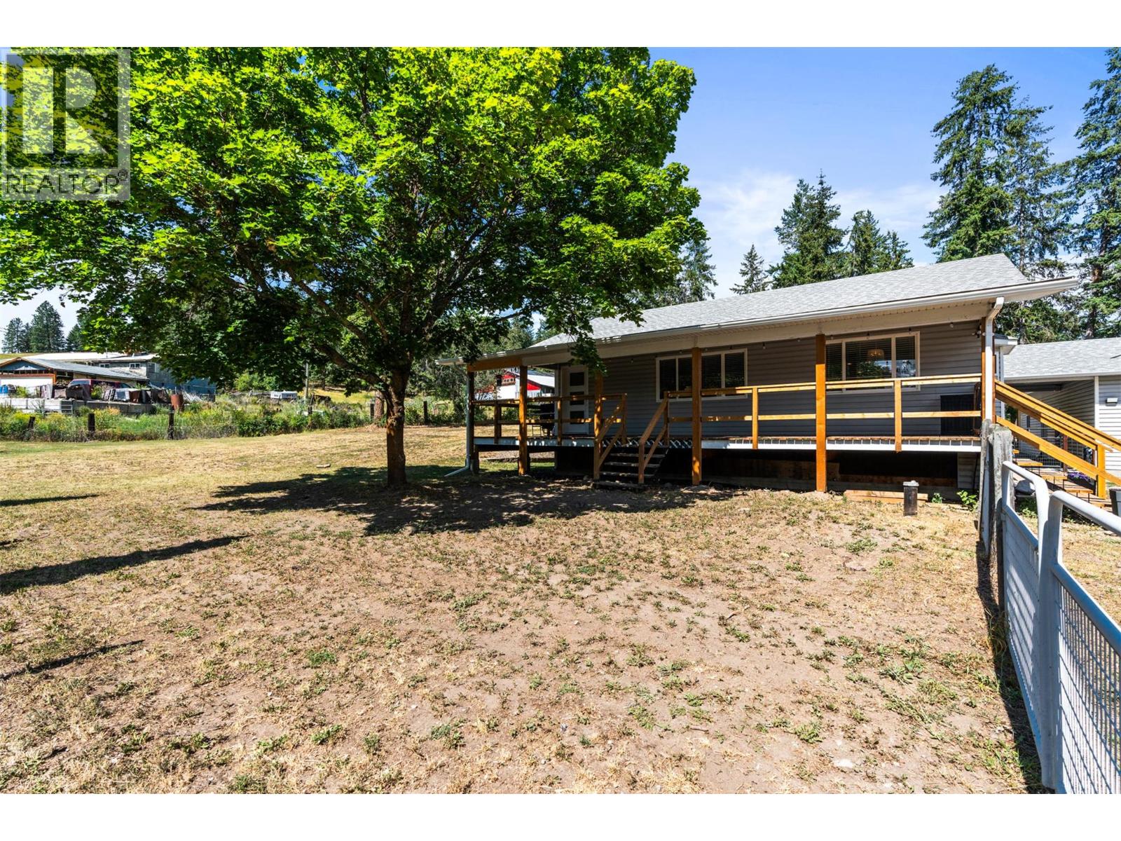 7645 Keddleston Road, Vernon, British Columbia  V1B 3N7 - Photo 4 - 10394462