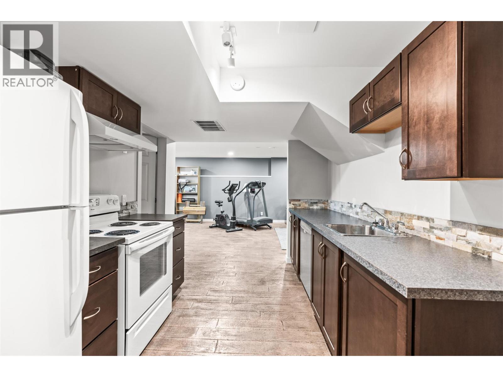 7645 Keddleston Road, Vernon, British Columbia  V1B 3N7 - Photo 43 - 10394462