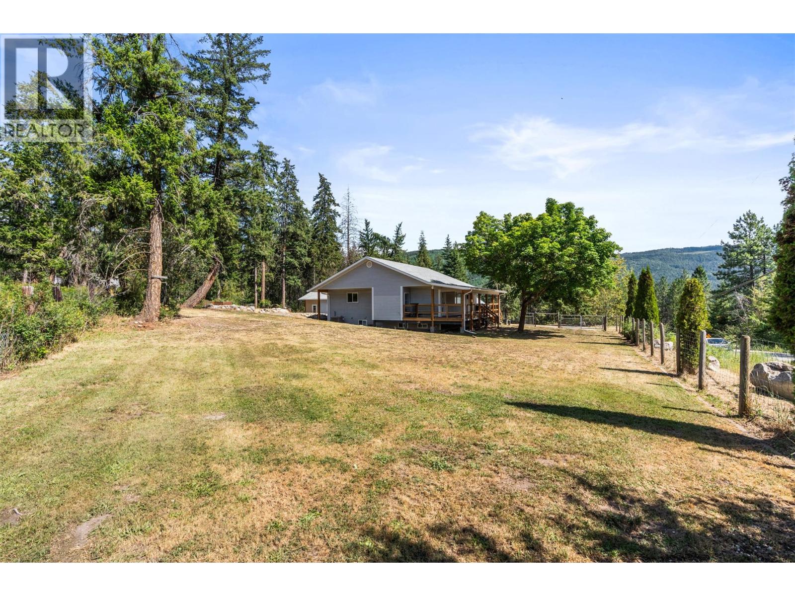 7645 Keddleston Road, Vernon, British Columbia  V1B 3N7 - Photo 7 - 10394462