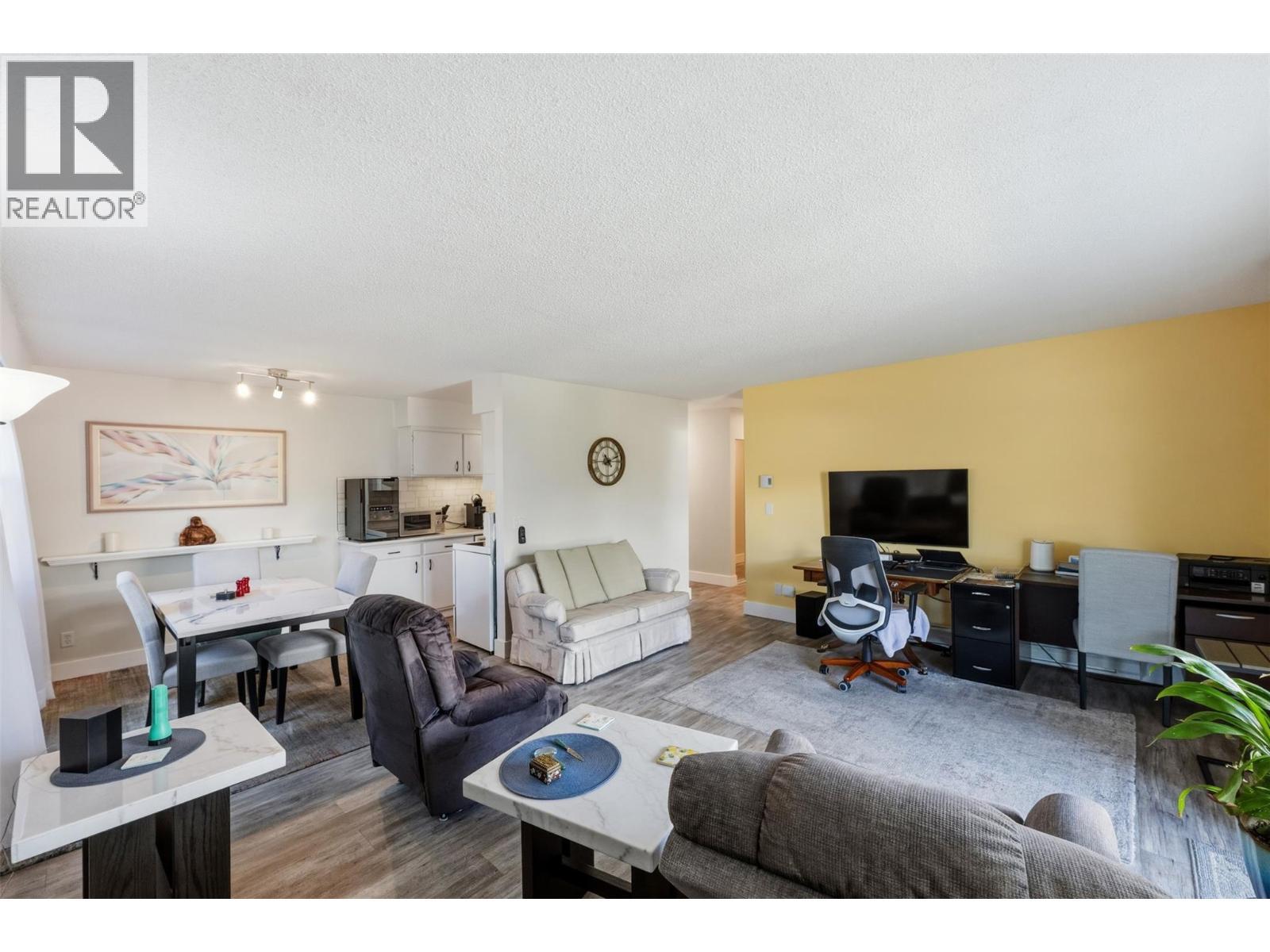 22 Abbott Street Unit# 106, Penticton, British Columbia  V2A 4J2 - Photo 3 - 10394483