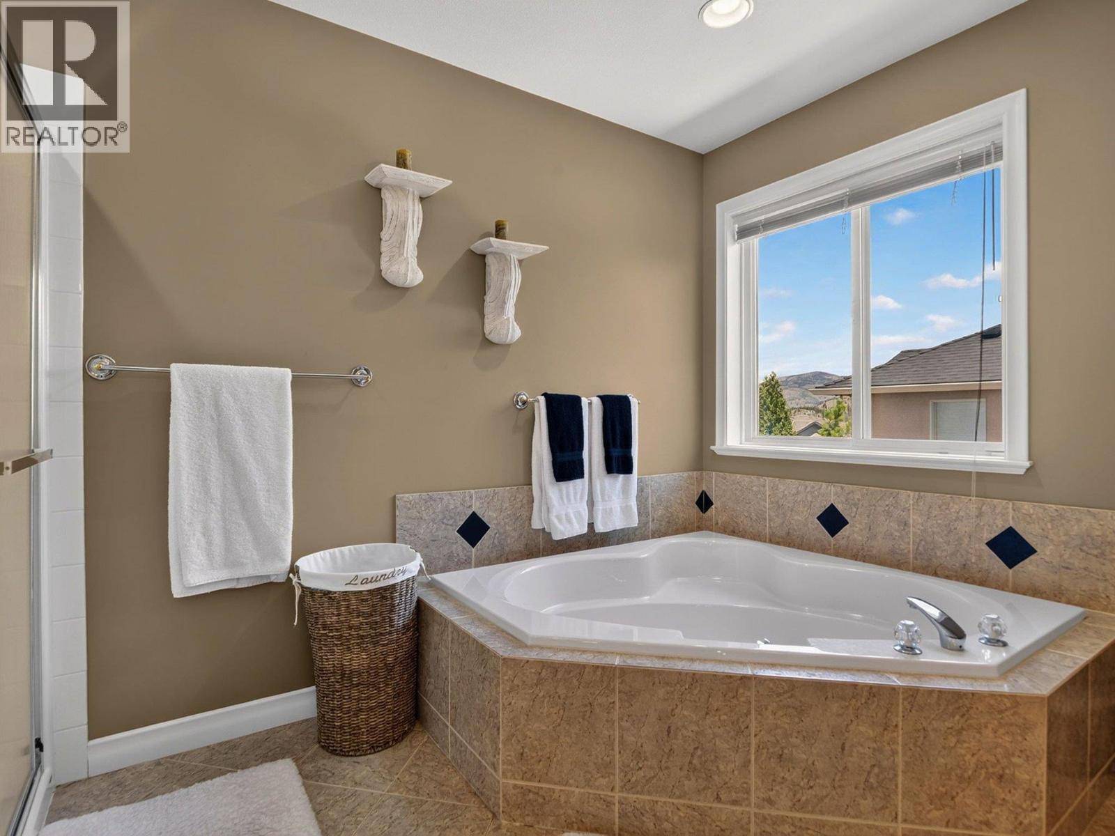 969 Skeena Drive, Kelowna, British Columbia  V1V 2K7 - Photo 43 - 10394482