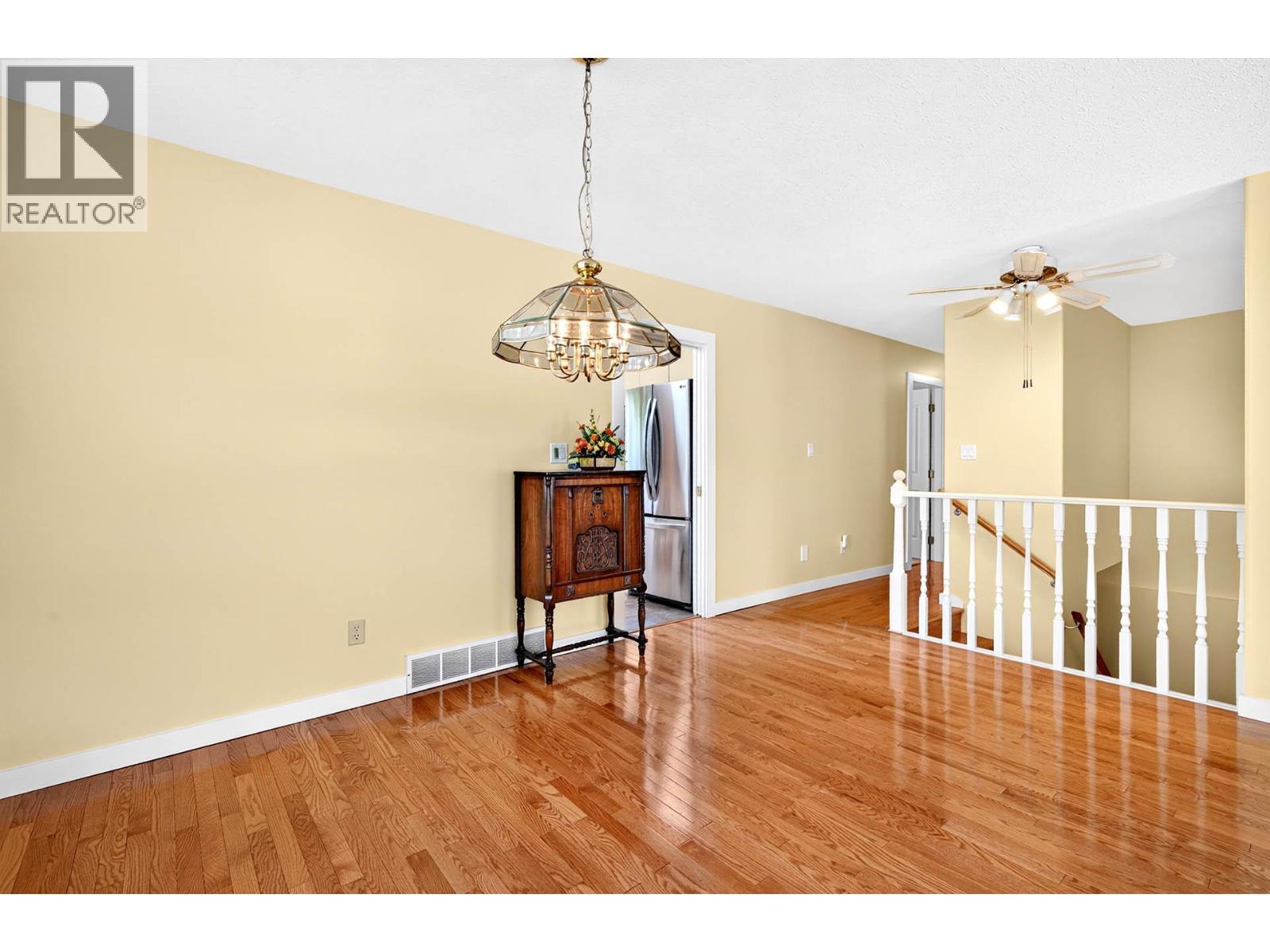 272 Valleyview Place, Kamloops, British Columbia  V2C 6M4 - Photo 10 - 10393847
