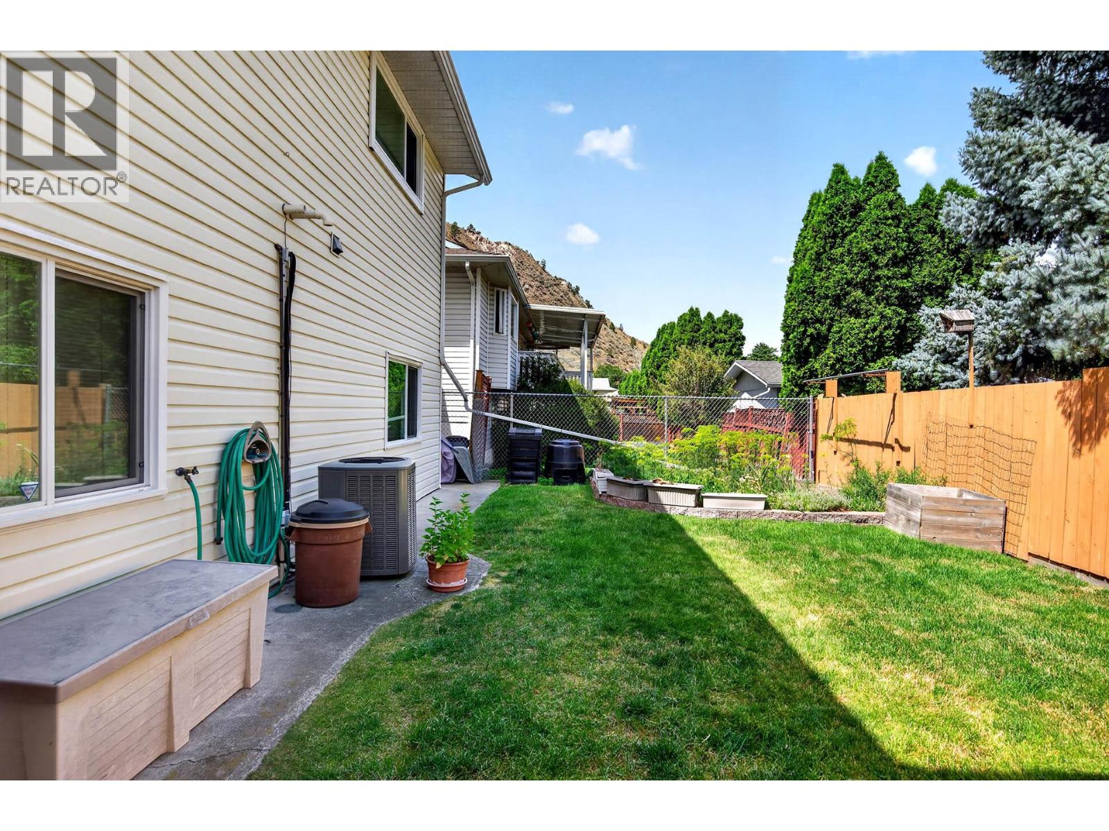 272 Valleyview Place, Kamloops, British Columbia  V2C 6M4 - Photo 40 - 10393847